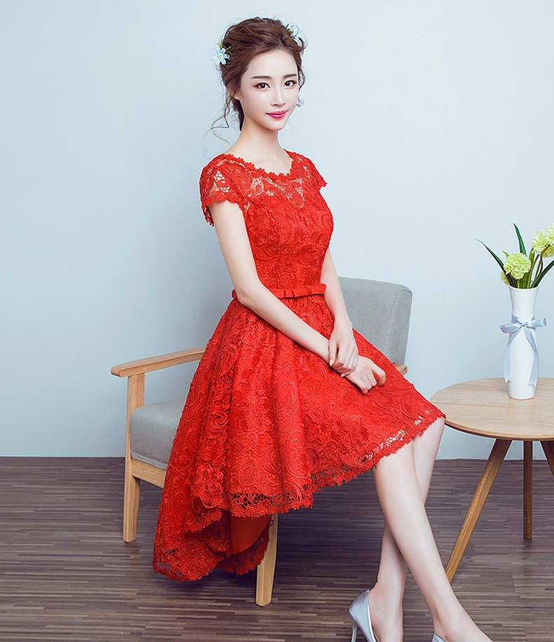 Pre-order ชุดราตรีสั้น สีแดง แต่งลูกไม้ทั้งชุด เพิ่มโบว์ช่วงเอว กระโปรงหน้าสั้นหลังยาว เชือกผูกหลัง