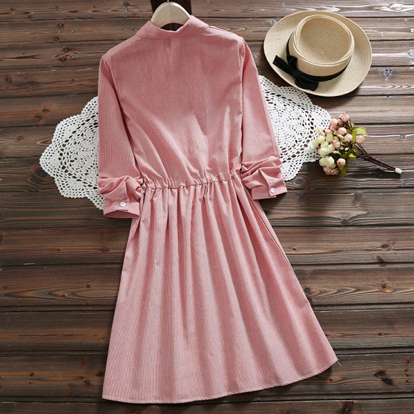 เดรสเชิ้ตแขนยาว เอวผูกจั๊ม ปักลายแมวน่ารัก (12296LM)