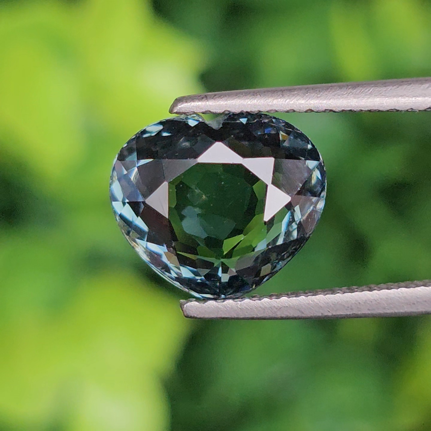 พลอย ทัวร์มาลีน (Tourmaline) 3.27 กะรัต (Cts.) พลอยแท้ อัญมณีมงคลประจําวันเกิด เครื่องประดับพลอย