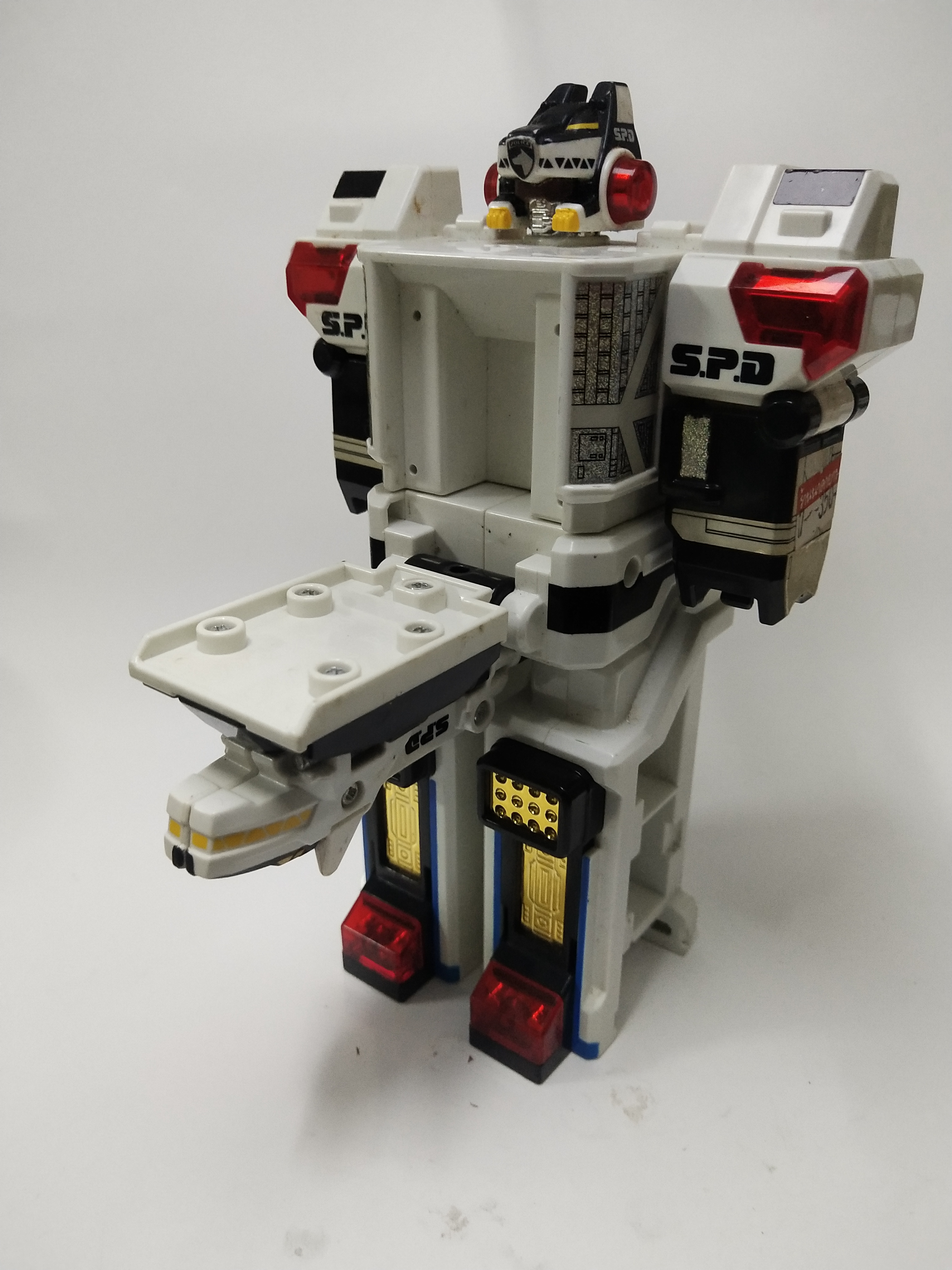 มีหลายภาพ, หุ่นเซ็นไตโรโบ้ จาก ขบวนการเดกะเรนเจอร์