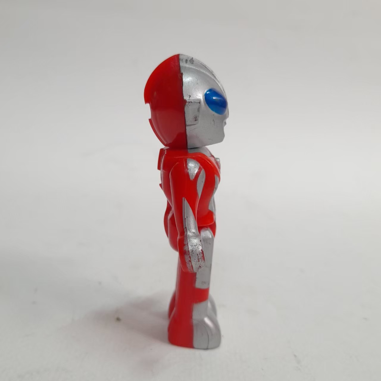 พลาสติก คูบริค ขนาด 2.5-3นิ้ว งาน Apex toys อุลตร้าแมน มิลเลนเนียม Ultraman Millenium ขยับแขนขาได้ มือสอง สภาพเก่า มีรอยบ้าง งานเก่าหายาก ไม่พบบ่อย