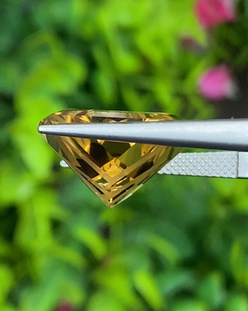 พลอย ซิทริน Citrine 10.96 กะรัต (Cts.) พลอยแท้ อัญมณีมงคลประจําวันเกิด เครื่องประดับพลอย
