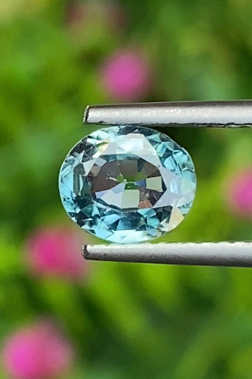 พลอย เพทาย Natural Zircon 1.32 กะรัต (Cts.) พลอยแท้อัญมณีมงคล ประจําวันเกิด เครื่องประดับพลอย