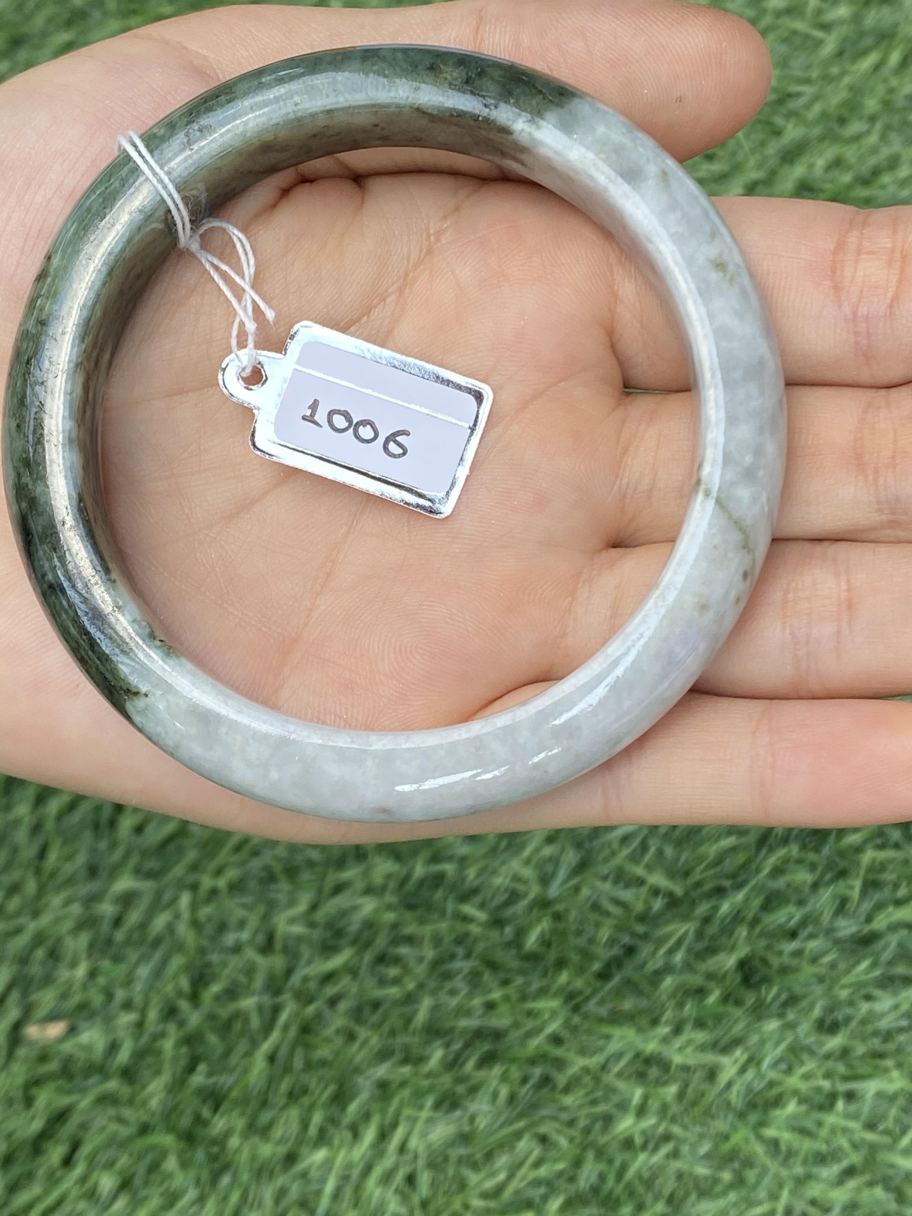 1106 หยก พม่า แท้ Jade กำไลหยก 56.6 มม (Jadeite bracelet) พม่า (Myanmar)