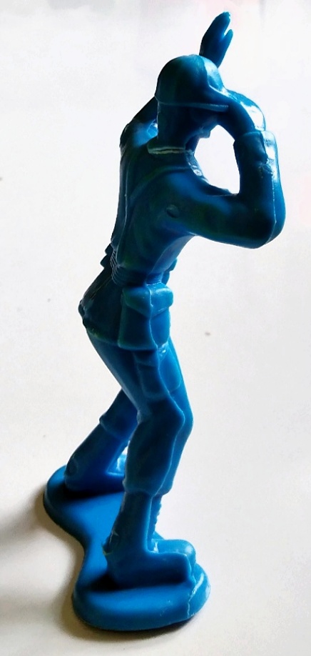 ของสะสม โมเดลพลาสติก ตุ๊กตาทหารยืนส่องกล้อง สีฟ้า จาก Greenerier International Inc.