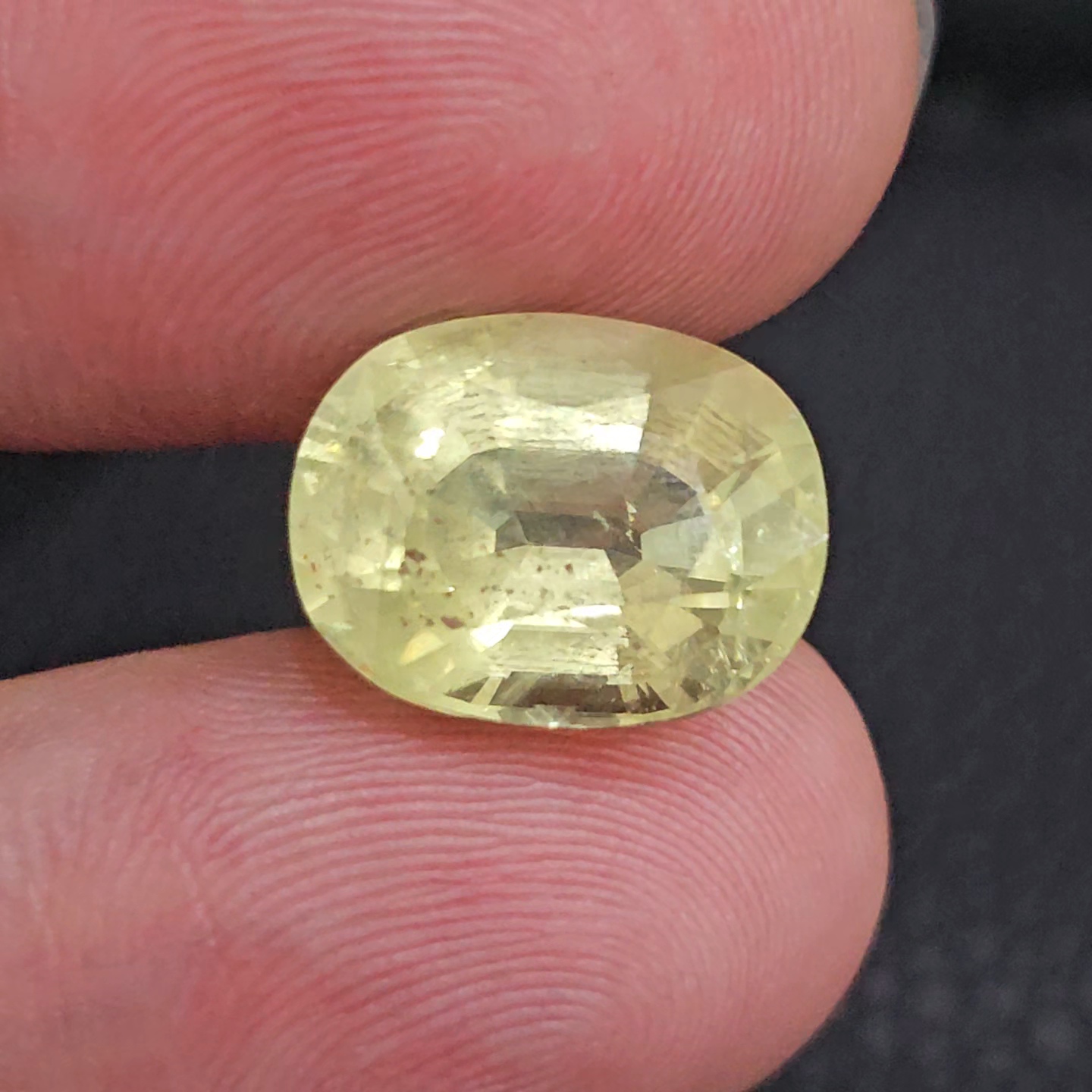 พลอย คริโซเบริล (Chrysoberyl) 10.50 กะรัต (Cts.) พร้อมใบเซอร์ พลอยแท้ อัญมณีมงคลประจําวันเกิด เครื่องประดับพลอย
