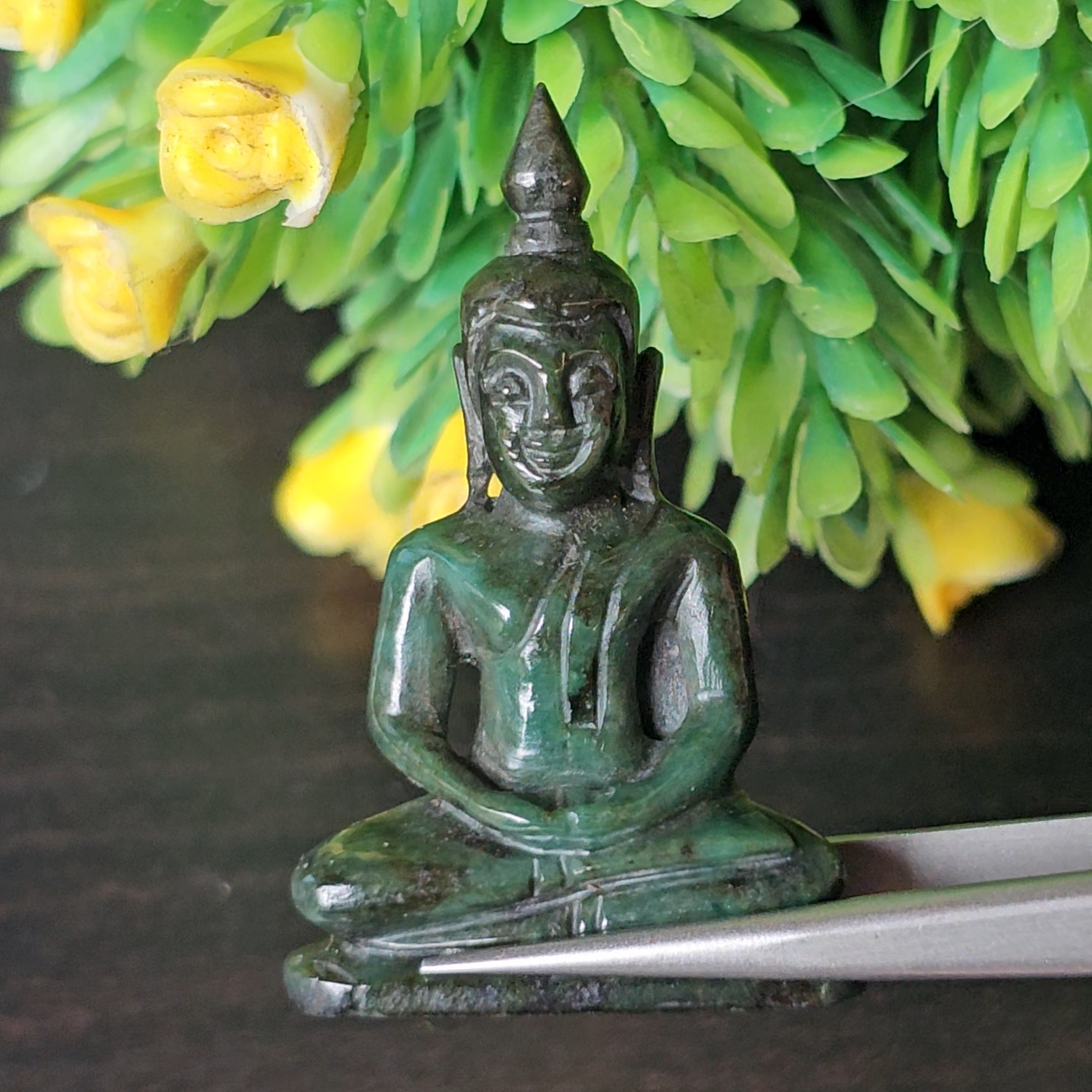 หยกแกะสลัก พระหยกเนฟไฟรต์ (Nephrite jadeite) 63.93 (cts.)