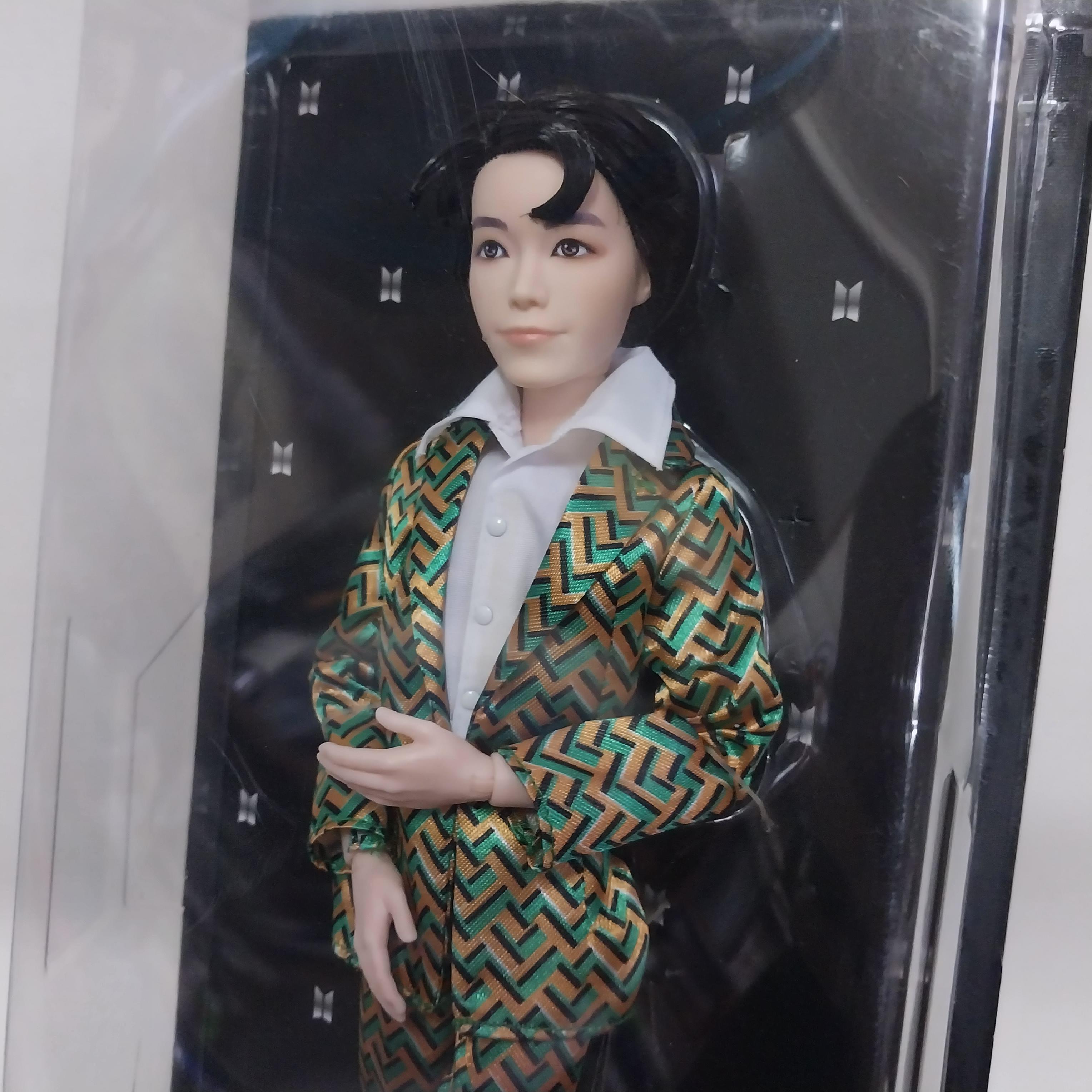 มีหลายภาพ มือ1 กล่องชำรุดบ้าง มีหลายภาพ ตุ๊กตาบอยแบรนด์เกาหลี BTS ของแท้แมทเทล