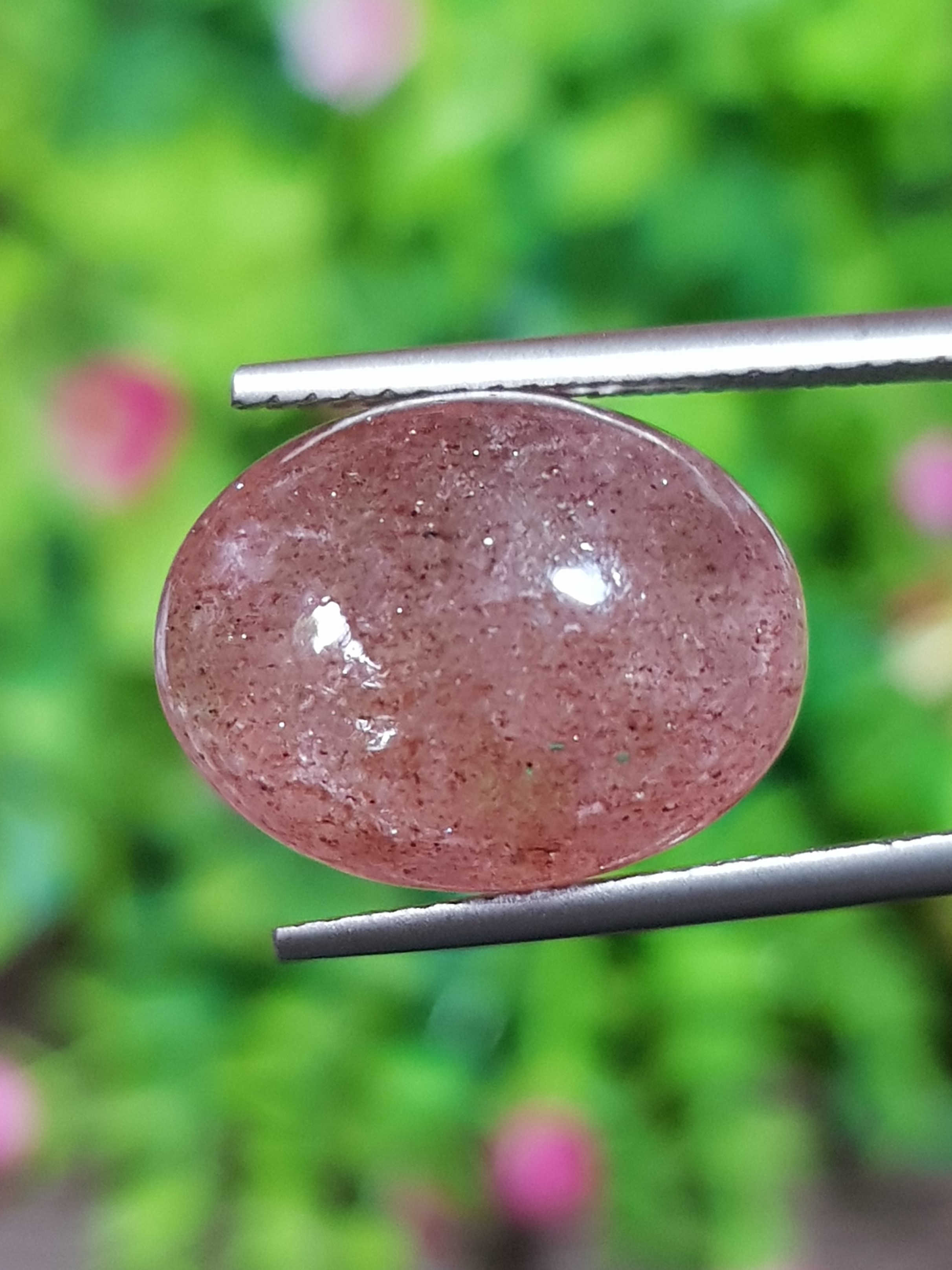 พลอย สตอเบอรี่ ควอตซ์ Strawberry Quartz 11.42 กะรัต (Cts.) พลอยแท้ อัญมณีมงคลประจําวันเกิด เครื่องประดับพลอย