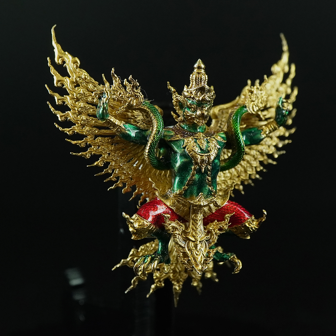 พญาครุฑพิษฐาน รหัส 9 เนื้อบรอนซ์ชุบทองลงยากายเขียว