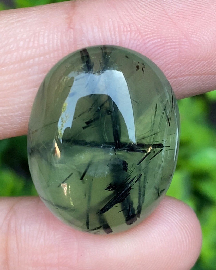 ไหมดำ พรีไนท์ Prehnite with Black tourmaline 31.62 กะรัต Cts. พลอยแท้ อัญมณีมงคลประจําวันเกิด เครื่องประดับพลอย