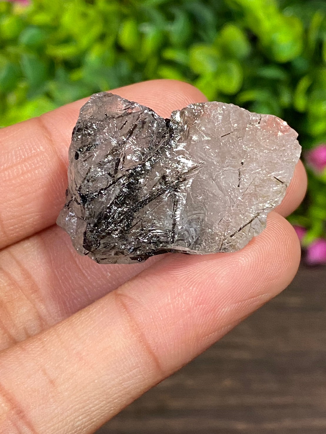 ก้อน ไหมดำ ควอตซ์ แก้วขนเหล็ก Black Rutilated Quartz Rough 76.54 กะรัต Cts. พลอยแท้ อัญมณีมงคลประจําวันเกิด เครื่องประดับพลอย