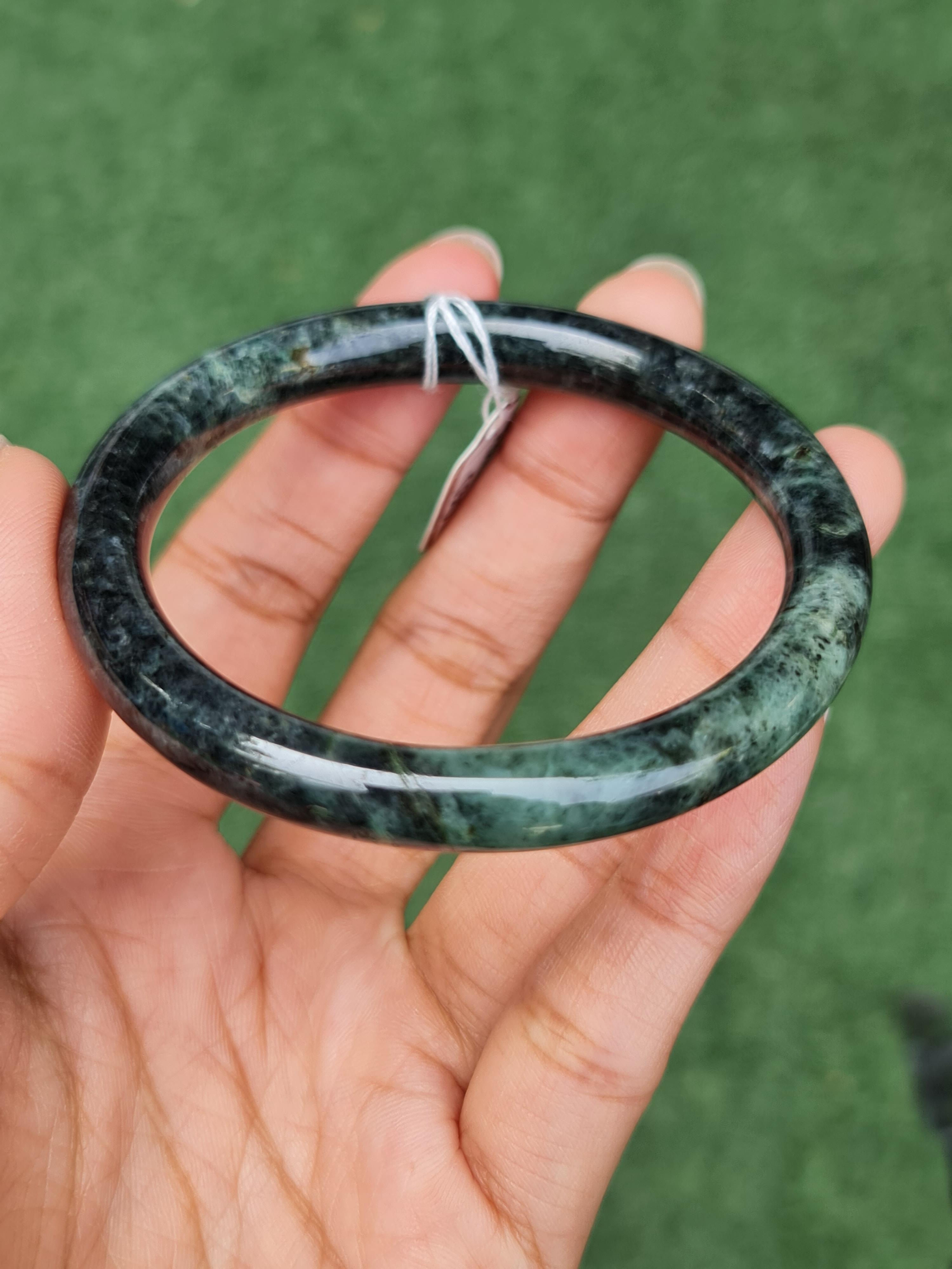 JB0703-030 หยก พม่า แท้ Jade กำไลหยก (Jadeite bracelet) พม่า (Myanmar) 58.1 มม.