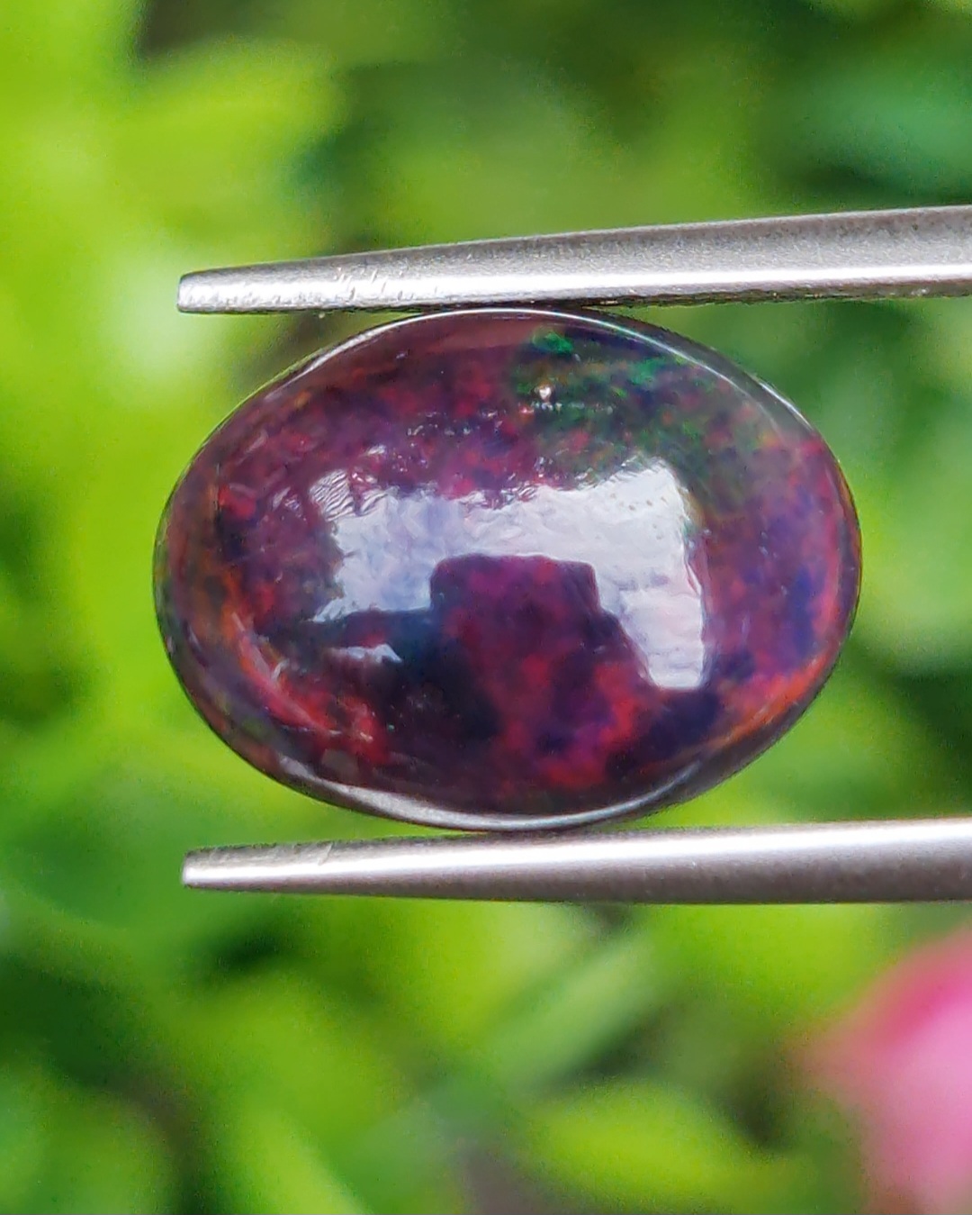 พลอย แบล็ก โอปอล Black Opal 4.23 กะรัต (Cts.) พลอยแท้ อัญมณีมงคลประจําวันเกิด เครื่องประดับพลอย