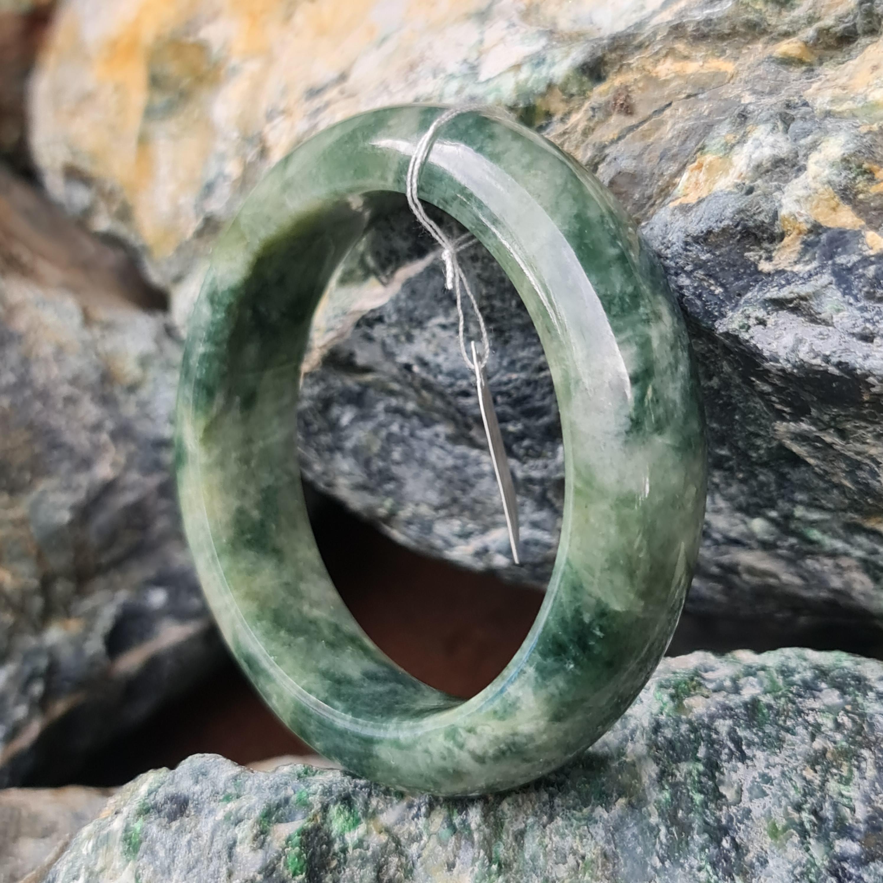 JB6804129 หยก พม่า แท้ Jade กำไลหยก 55.8 มม. (Jadeite bracelet) พม่า (Myanmar)