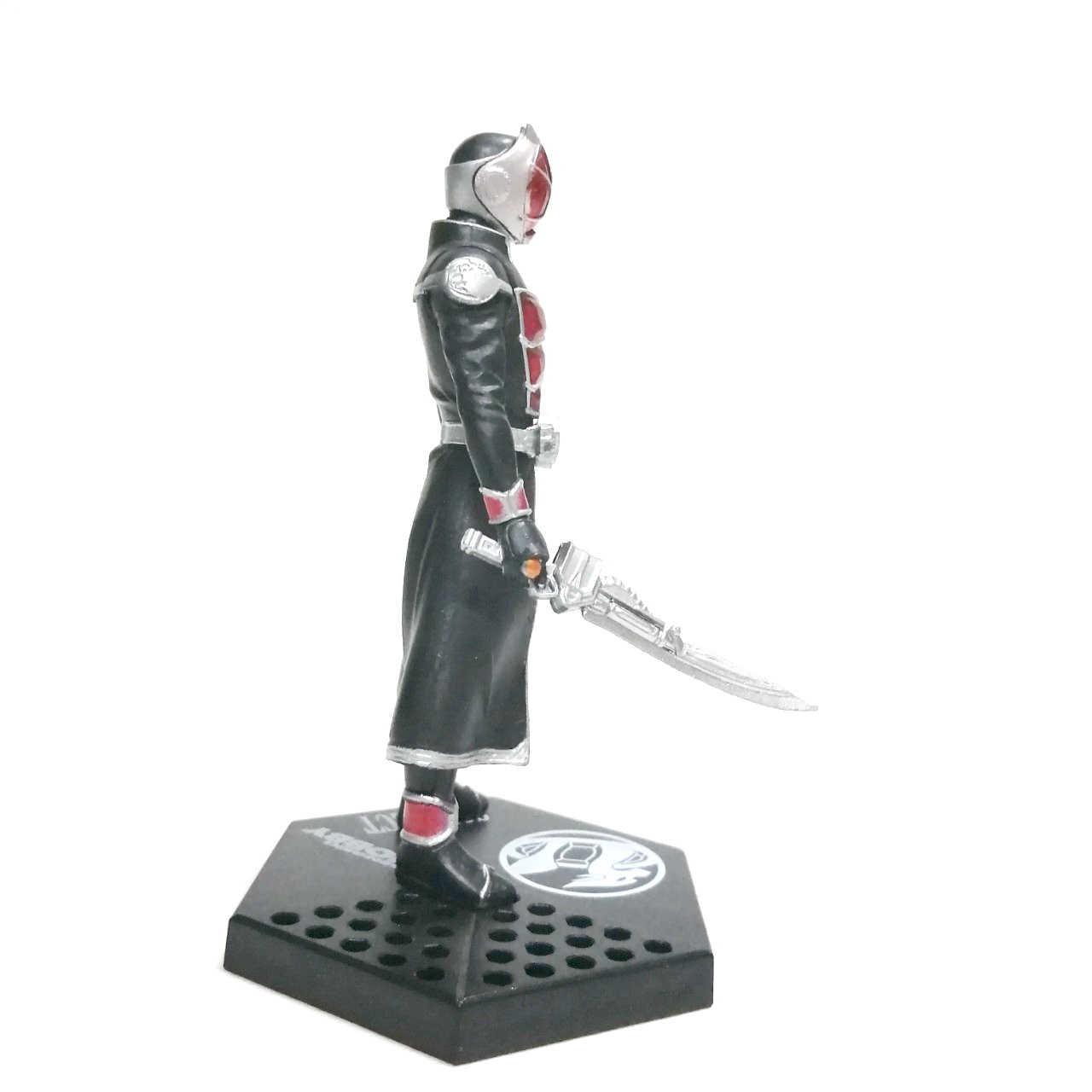 ฟิกเกอร์ยางตัน 4นิ้วไม่รวมฐาน ไรเดอร์ วิซาร์ด ขนาดตามรูป รายละเอียดครบออกใหม่ๆเคยมีแอพใช้โหลดเล่นได้ ปัจจุบันยังมีหรือเปล่าไม่ทราบ สภาพดีมีรอยบ้าง