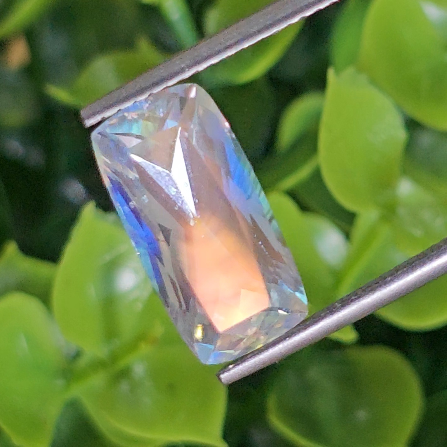 พลอย มูนสโตน เรนโบว์ Rainbow Moonstone 5.53 กะรัต (cts.) พลอยแท้ อัญมณีมงคลประจําวันเกิด เครื่องประดับพลอย