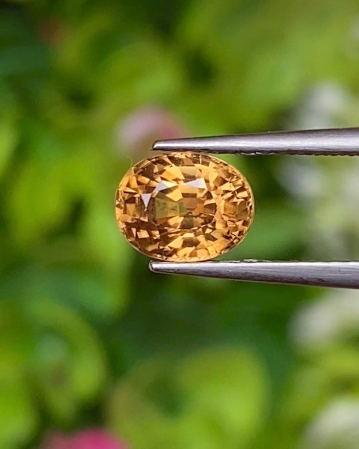 พลอย เพทาย (Zircon) 1.52 กะรัต (Cts.) พลอยแท้ อัญมณีมงคลประจําวันเกิด เครื่องประดับพลอย