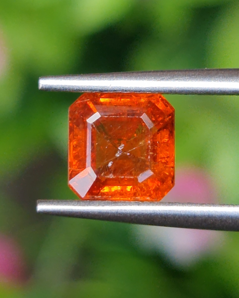 พลอย สเปสซาร์ไทต์ Spessartite Garnet 1.57 กะรัต Cts. พลอยแท้ อัญมณีมงคลประจําวันเกิด เครื่องประดับพลอย