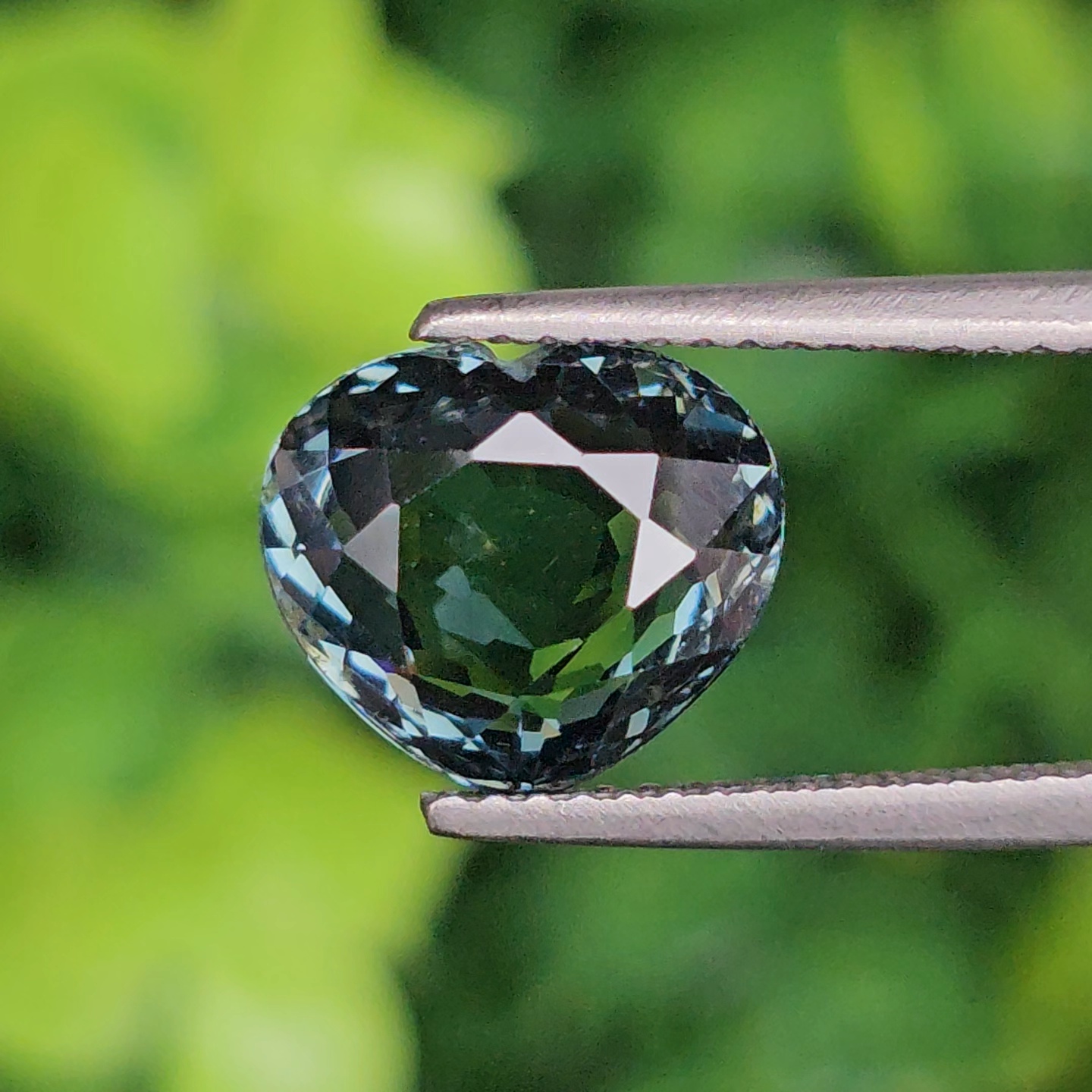 พลอย ทัวร์มาลีน (Tourmaline) 3.27 กะรัต (Cts.) พลอยแท้ อัญมณีมงคลประจําวันเกิด เครื่องประดับพลอย