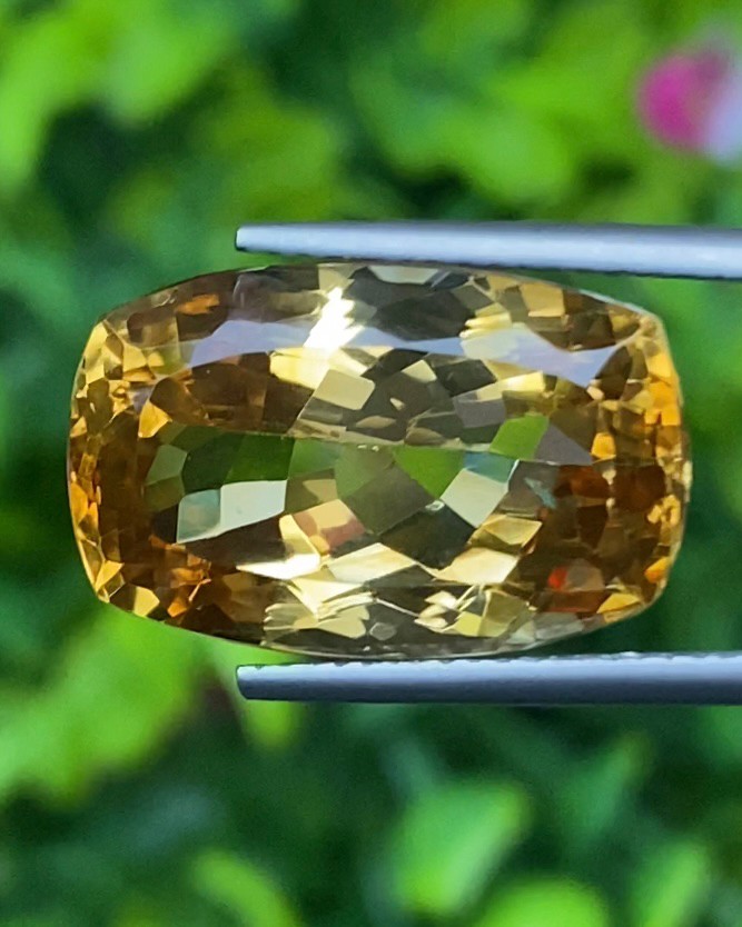 พลอย ซิทริน Citrine 16.97 กะรัต (Cts.) พลอยแท้ อัญมณีมงคลประจําวันเกิด เครื่องประดับพลอย