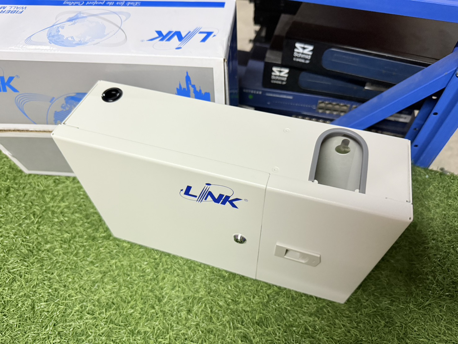 ตู้เก็บสายไฟเบอร์ออฟติก Link 6-24 Port F.O.Rack Wall Mount Enclosure (UF-2022A) ของใหม่ แกะถ่ายรูป