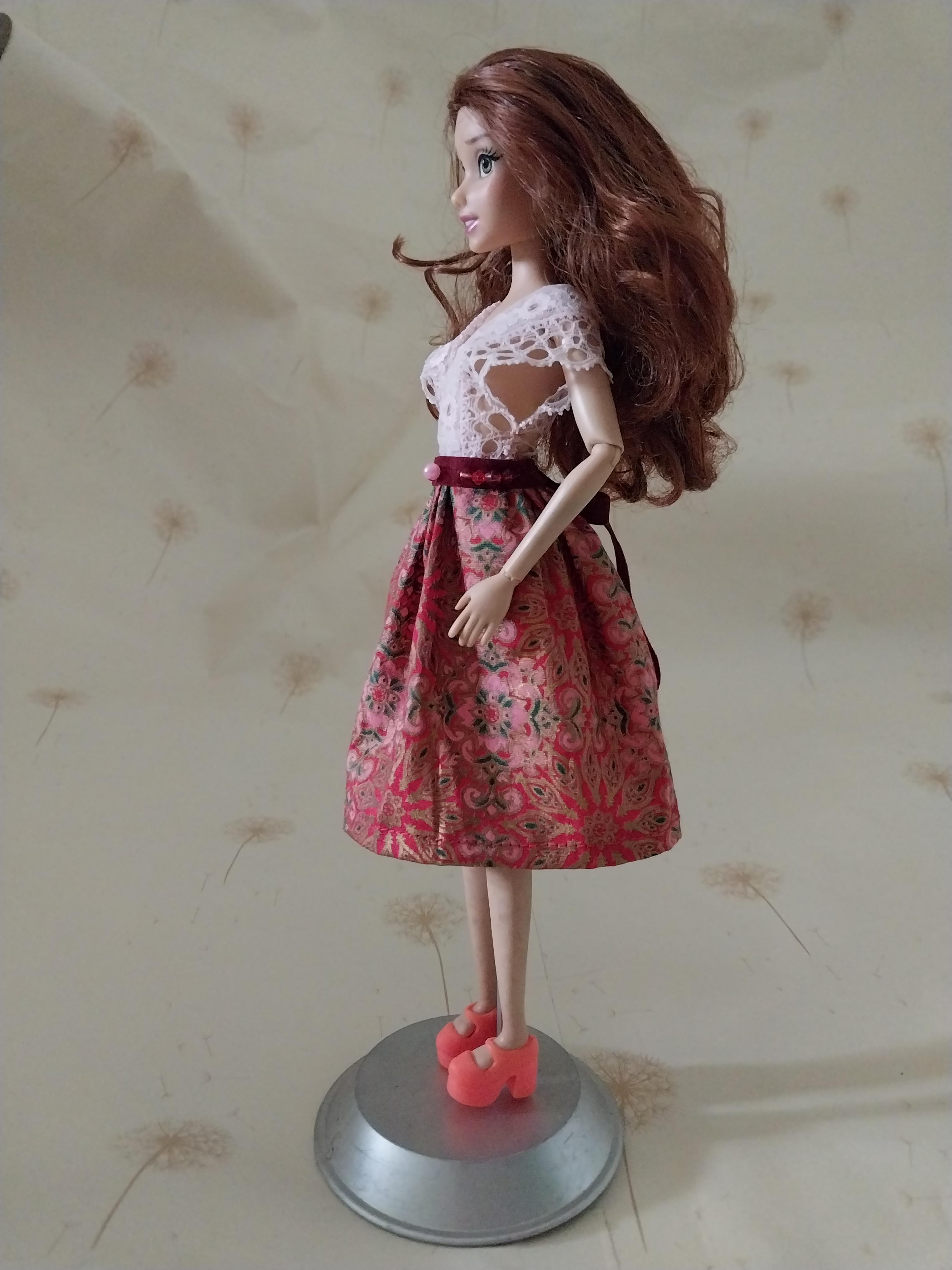 ตำหนิ แขนซ้ายและมือมีรอยสีฟ้า ขามีรอยเปื้อน ตามภาพ,แบลล์ ดิสนีย์ปริ๊นเซส Beauty and the Beast งานแท้ Disney China แขนข้อต่อ ขายาง