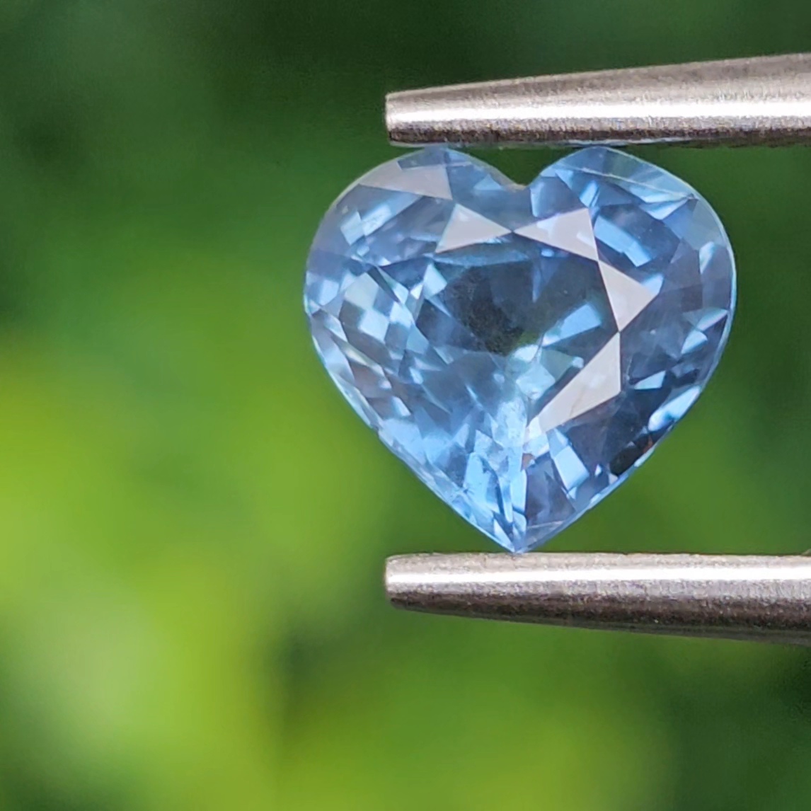 พลอย ไพลิน (Blue Sapphire) 1.05 กะรัต (Cts.) พลอยแท้ อัญมณีมงคลประจําวันเกิด เครื่องประดับพลอย