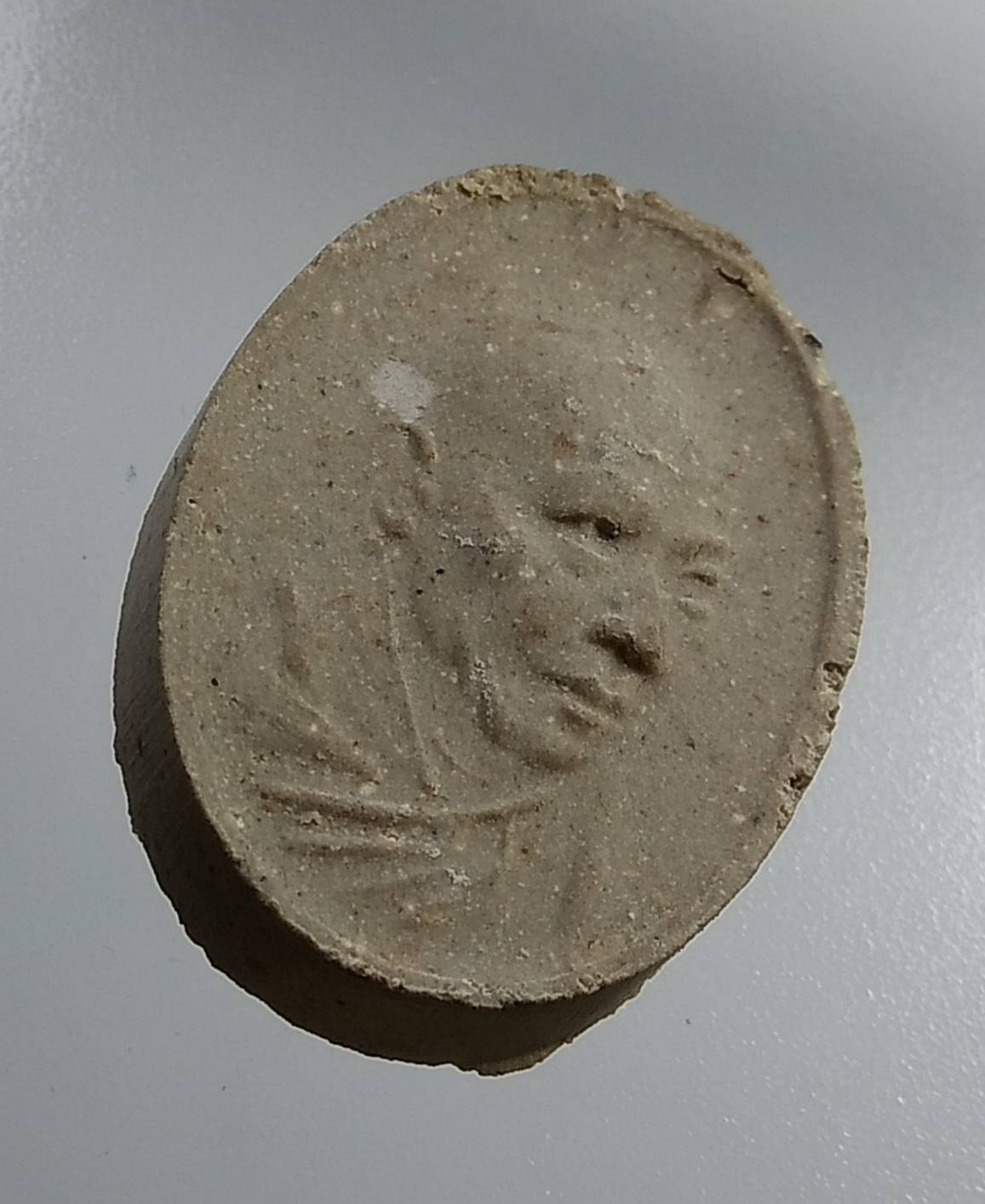 ก138 พระผงมหามงคล(หลังหนู) วันพญาวัน หลวงพ่อเกษม เขมโก จ.ลำปาง ปี2538