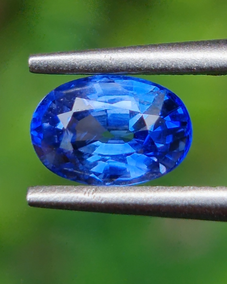 พลอย ไพลิน Blue Sapphire 0.75 กะรัต (Cts.) พลอยแท้ อัญมณีมงคลประจําวันเกิด เครื่องประดับพลอย