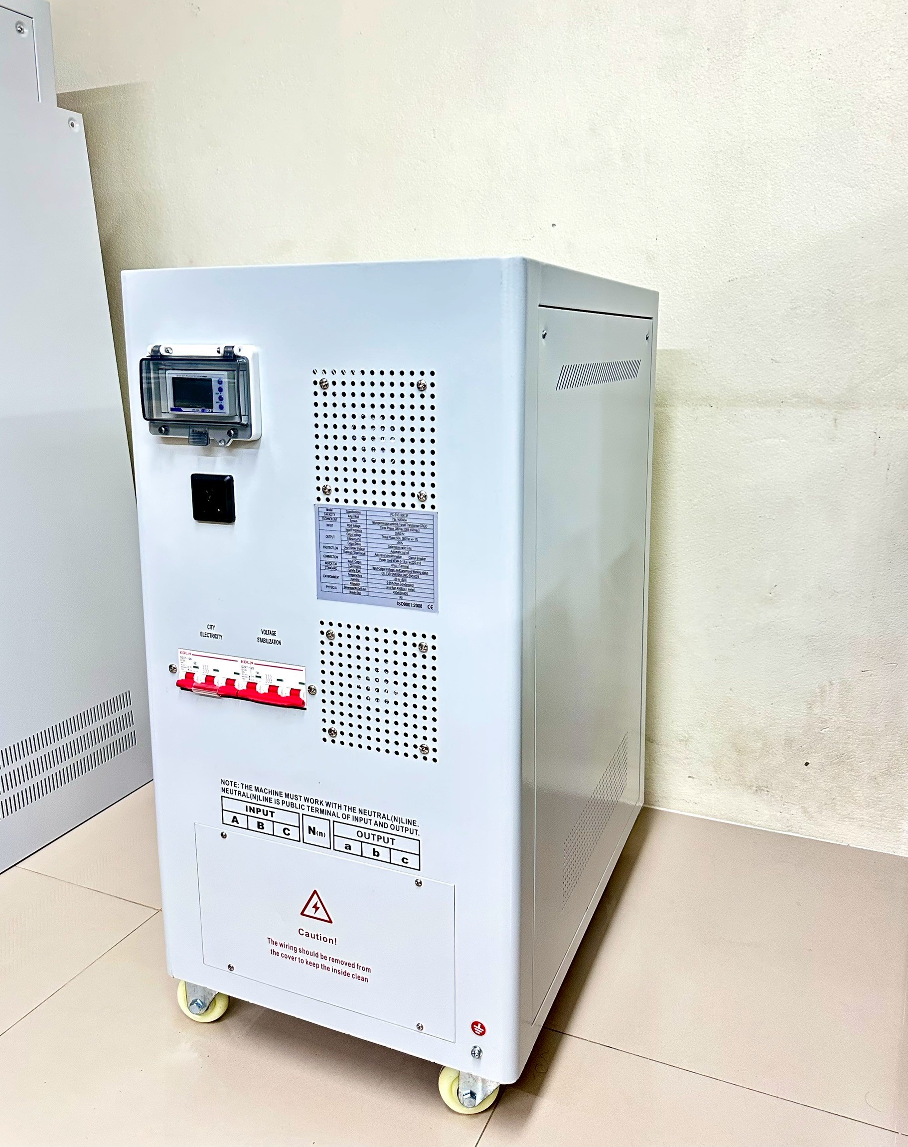 เครื่องปรับแรงดันไฟฟ้าอัตโนมัติ : SVC.60K 3P