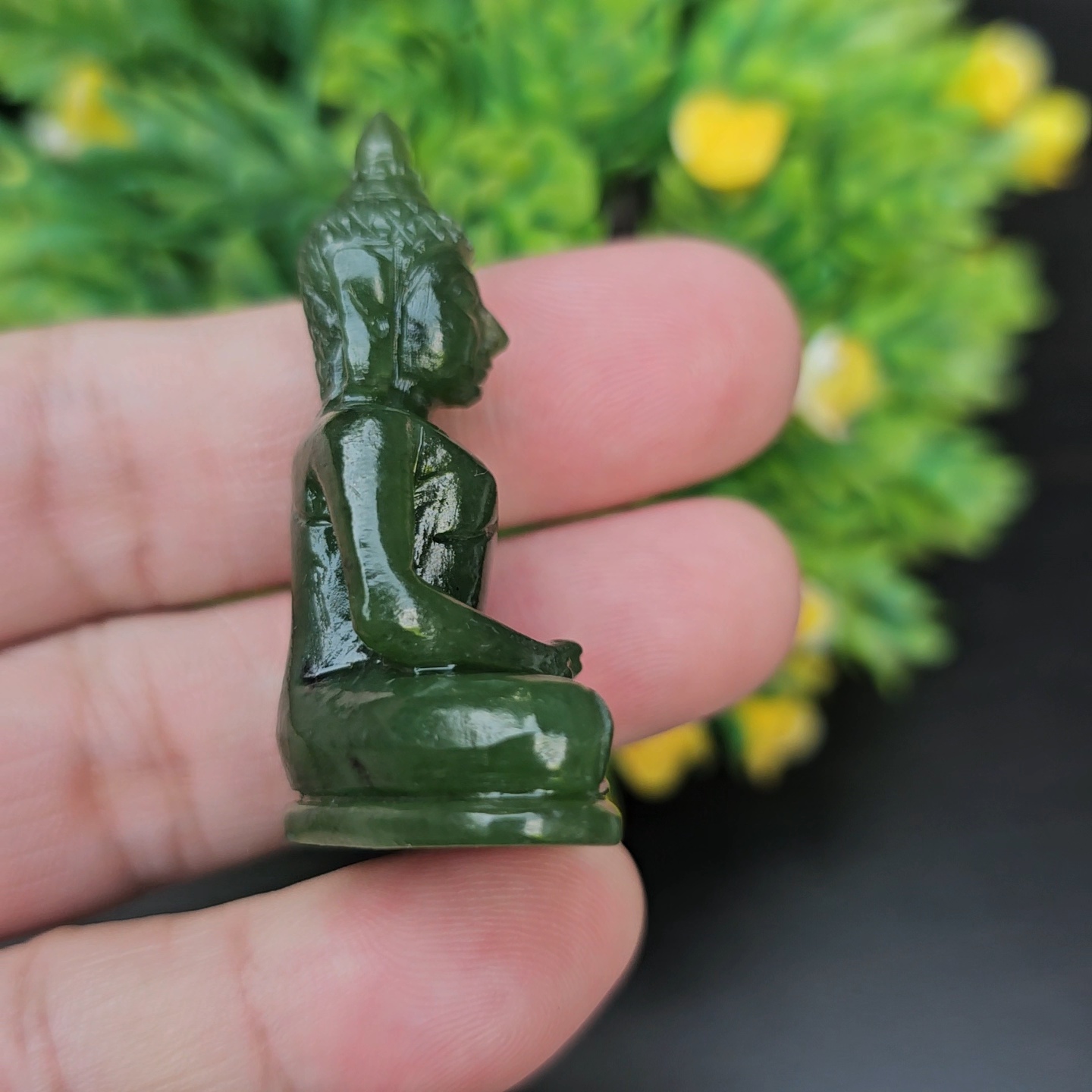 หยกแกะสลัก พระหยกเนฟไฟรต์ (Nephrite jadeite) หน้าตัก 1.24 นิ้ว