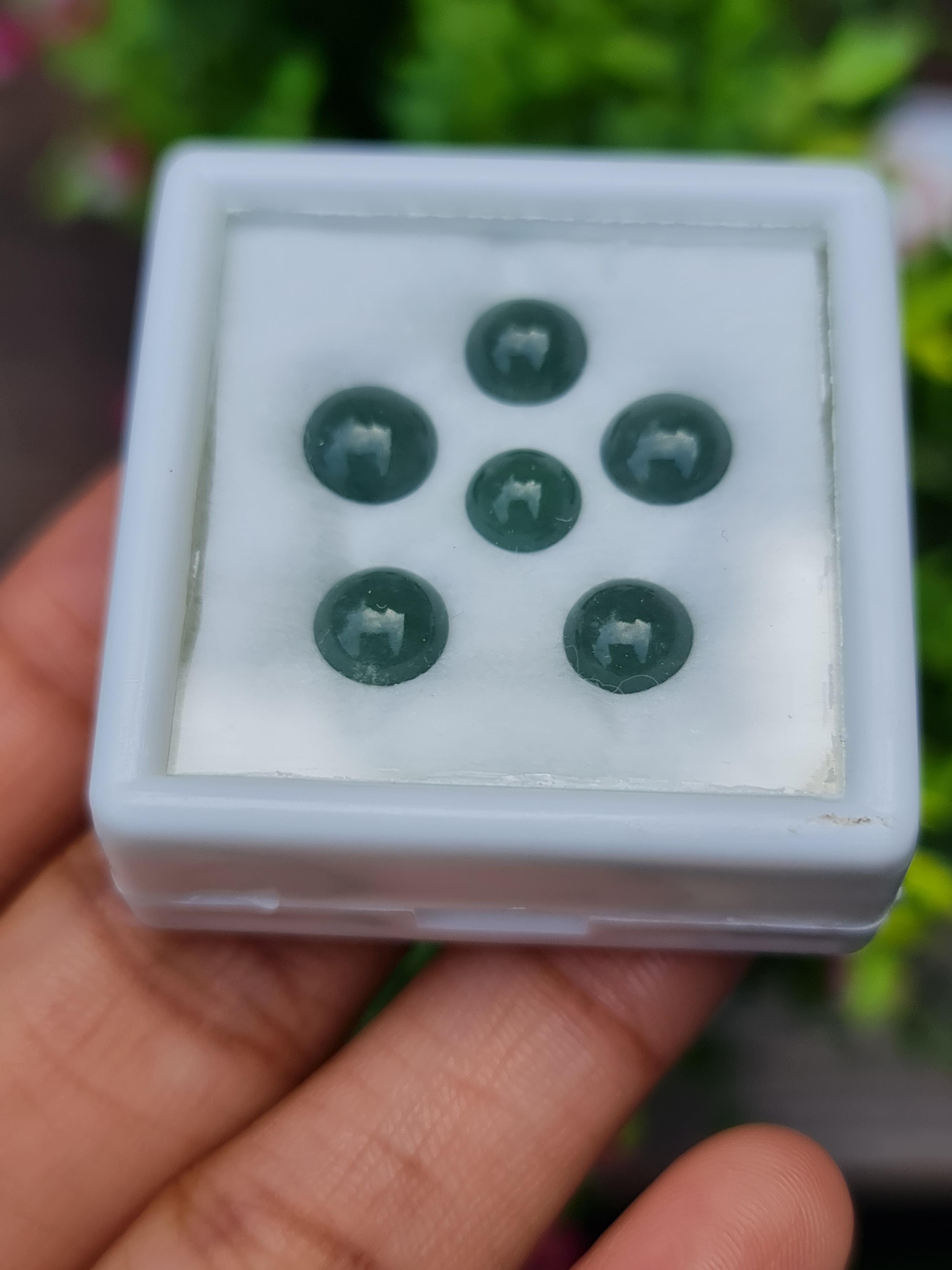 หยกพม่า (Burmese jadeite ) 6 เม็ด 6.29 กะรัต หยกแท้ อัญมณีมงคลประจําวันเกิด เครื่องประดับหยก