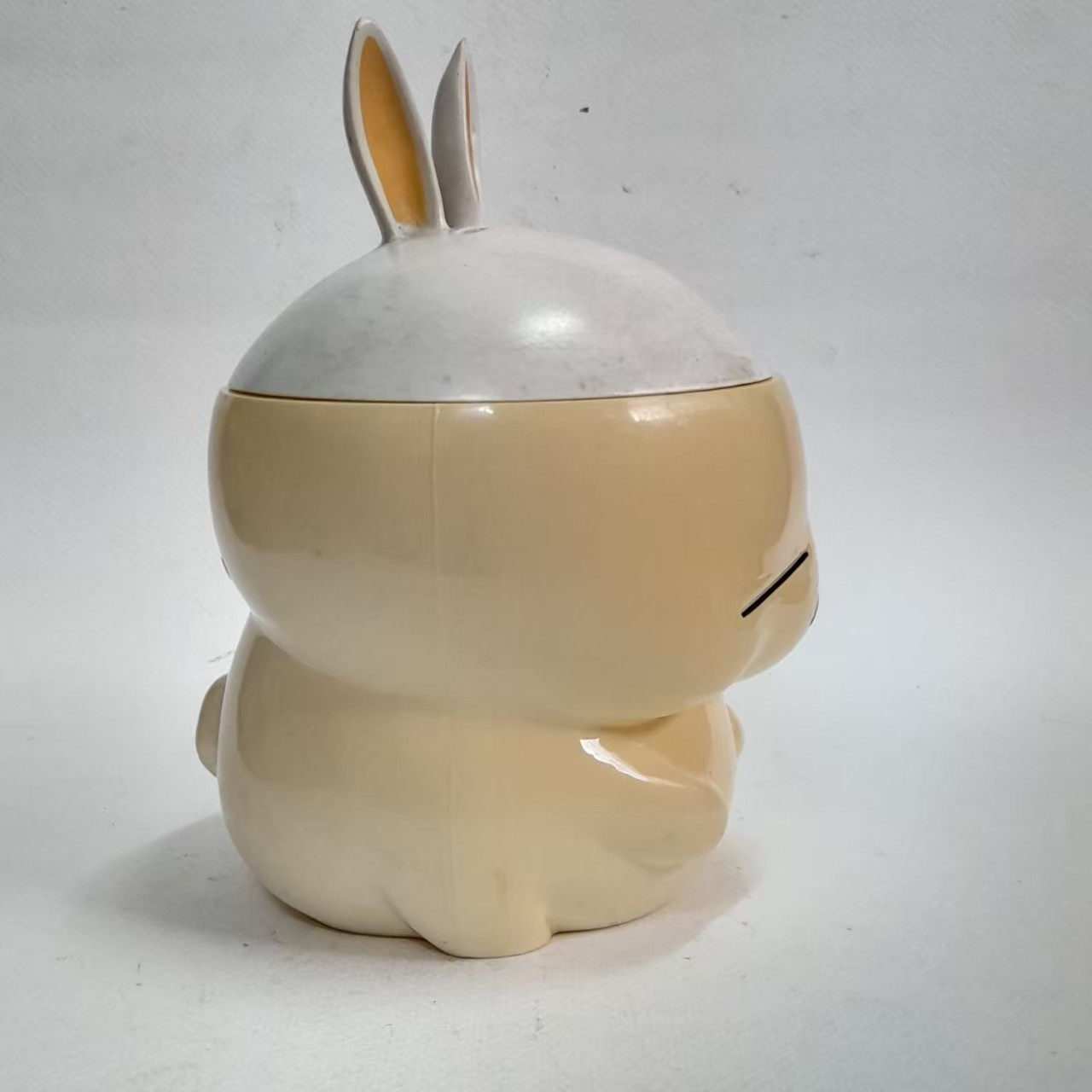 มีหลาบภาพ,ที่ใส่ของ พรีเมี่ยม มิสเตอร์โดนัท มาชิมาโล ร่วมกับโค้ก งานเก่า มือสอง สีเปลี่ยนจากการเก็บ มีรอยบ้าง ขนาดตามรูป