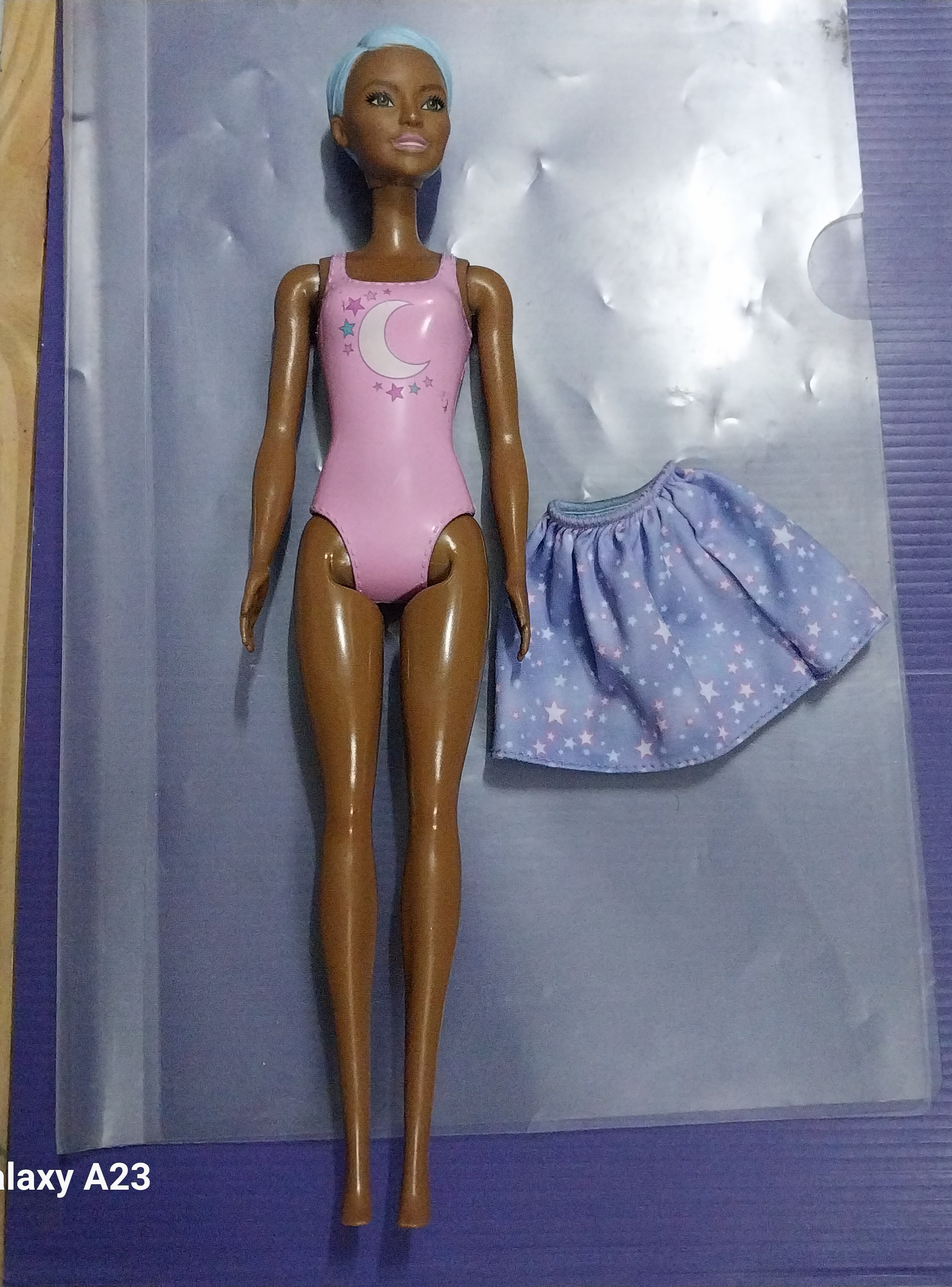 ตุ๊กตาบาร์บี้ รุ่น Cover and Reveal เป็นตุ๊กตารุ่นเซอร์ไพรส์ จาก แมทเทล