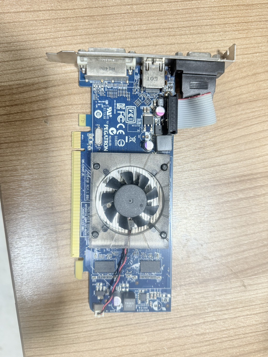 VGA AMD Radeon HD 5450 512MB