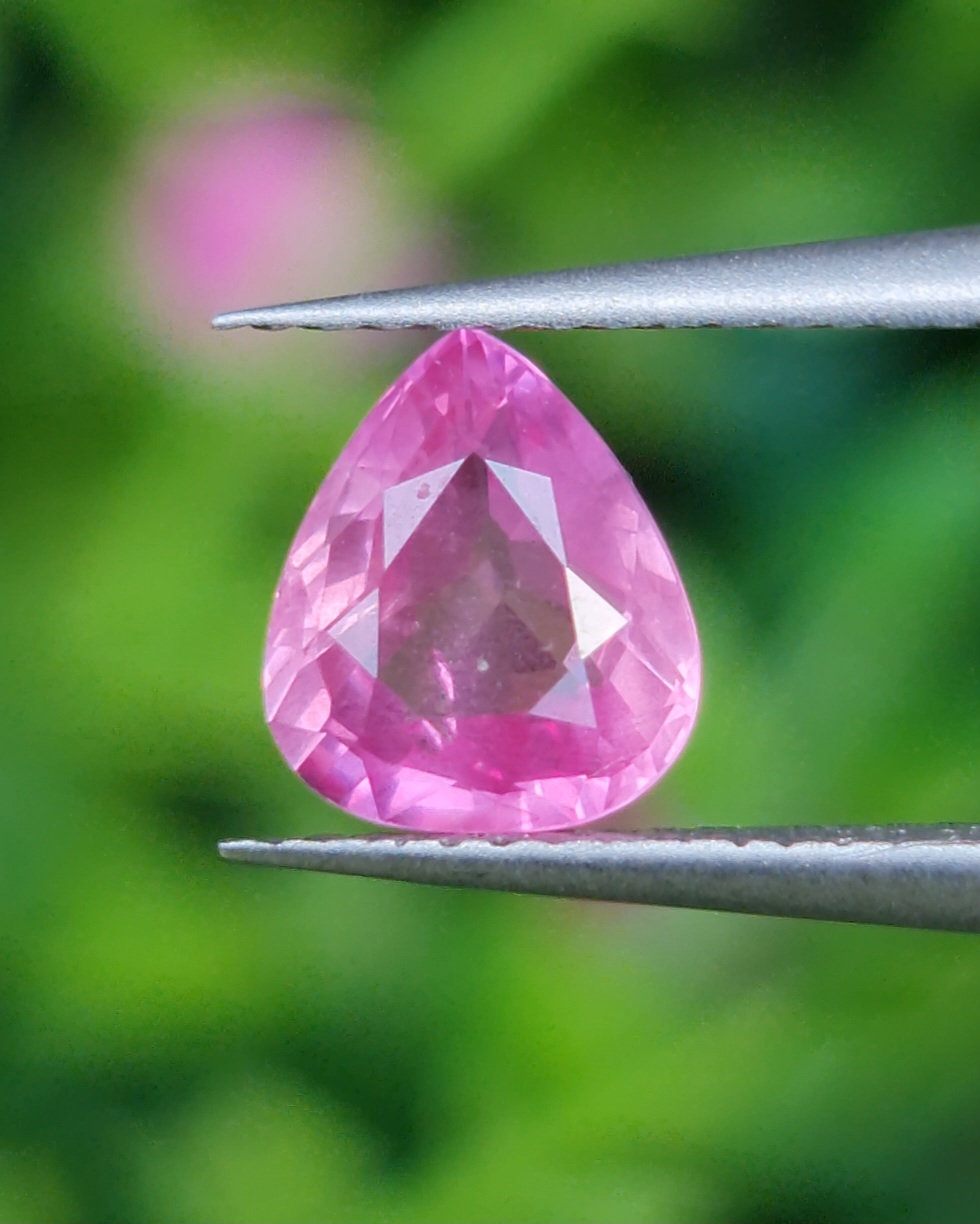 พลอย ชมพู พิ้ง แซฟไฟร์ Pink Sapphire 1.09 กะรัต (Cts.) พลอยแท้ อัญมณีมงคลประจําวันเกิด เครื่องประดับพลอย