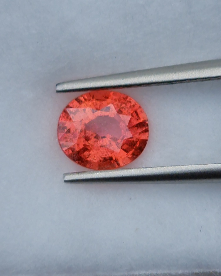 พลอย ออเรนจ์ แซฟไฟร์ Orange Sapphire 1.23 กะรัต (Cts.) พลอยแท้ อัญมณีมงคลประจําวันเกิด เครื่องประดับพลอย