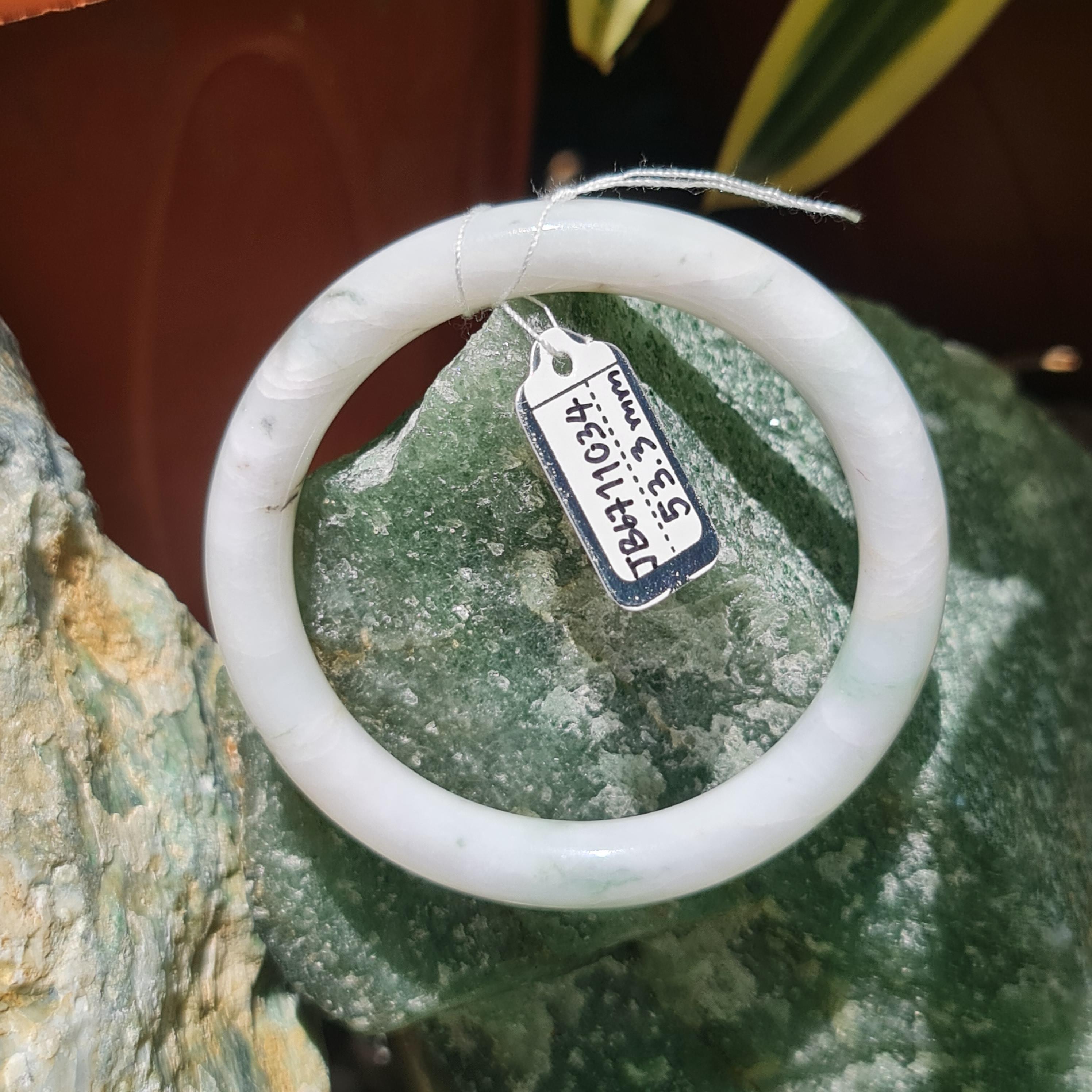 JB6711034 หยก พม่า แท้ Jade กำไลหยก 53.3 มม. (Jadeite bracelet) พม่า (Myanmar)