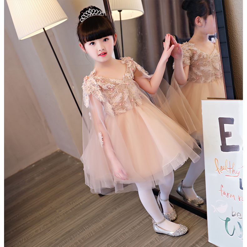 Pre-order ชุดราตรีเด็ก แขนกุด แต่งขนนกช่วงบน กระโปรงตาข่าย เชือกผูกหลัง น่ารักมาก