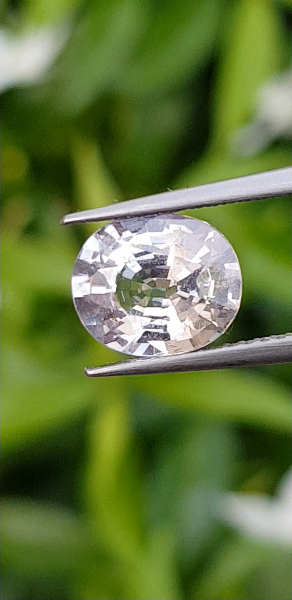 พลอย ขาว ไวท์ แซฟไฟร์ White Sapphire 2.64 กะรัต ดิบ Unheated พร้อมใบเซอร์ พลอยแท้ อัญมณีมงคลประจําวันเกิด เครื่องประดับพลอย