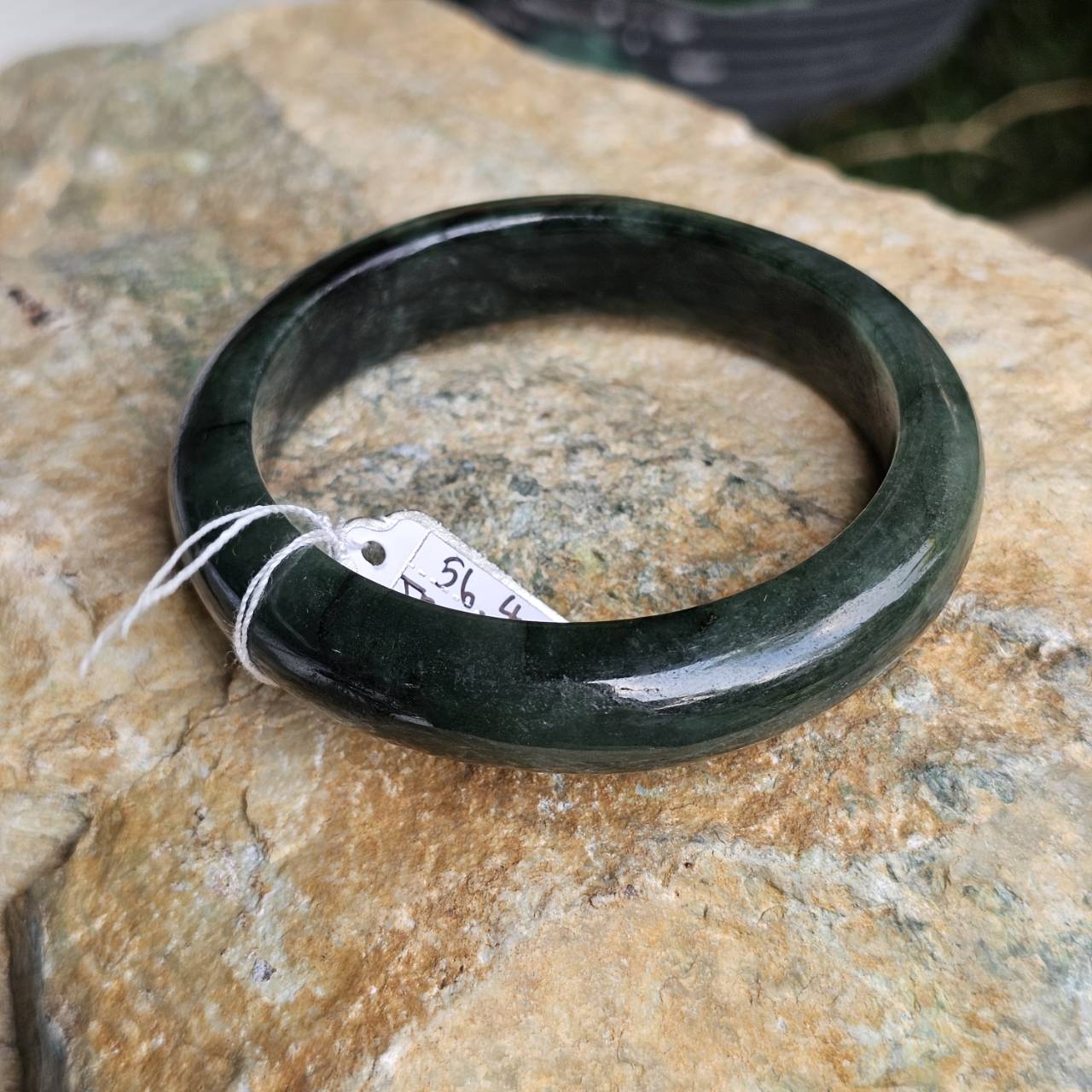 JB6804001 หยก พม่า แท้ Jade กำไลหยก 56.4 มม. (Jadeite bracelet) พม่า (Myanmar)