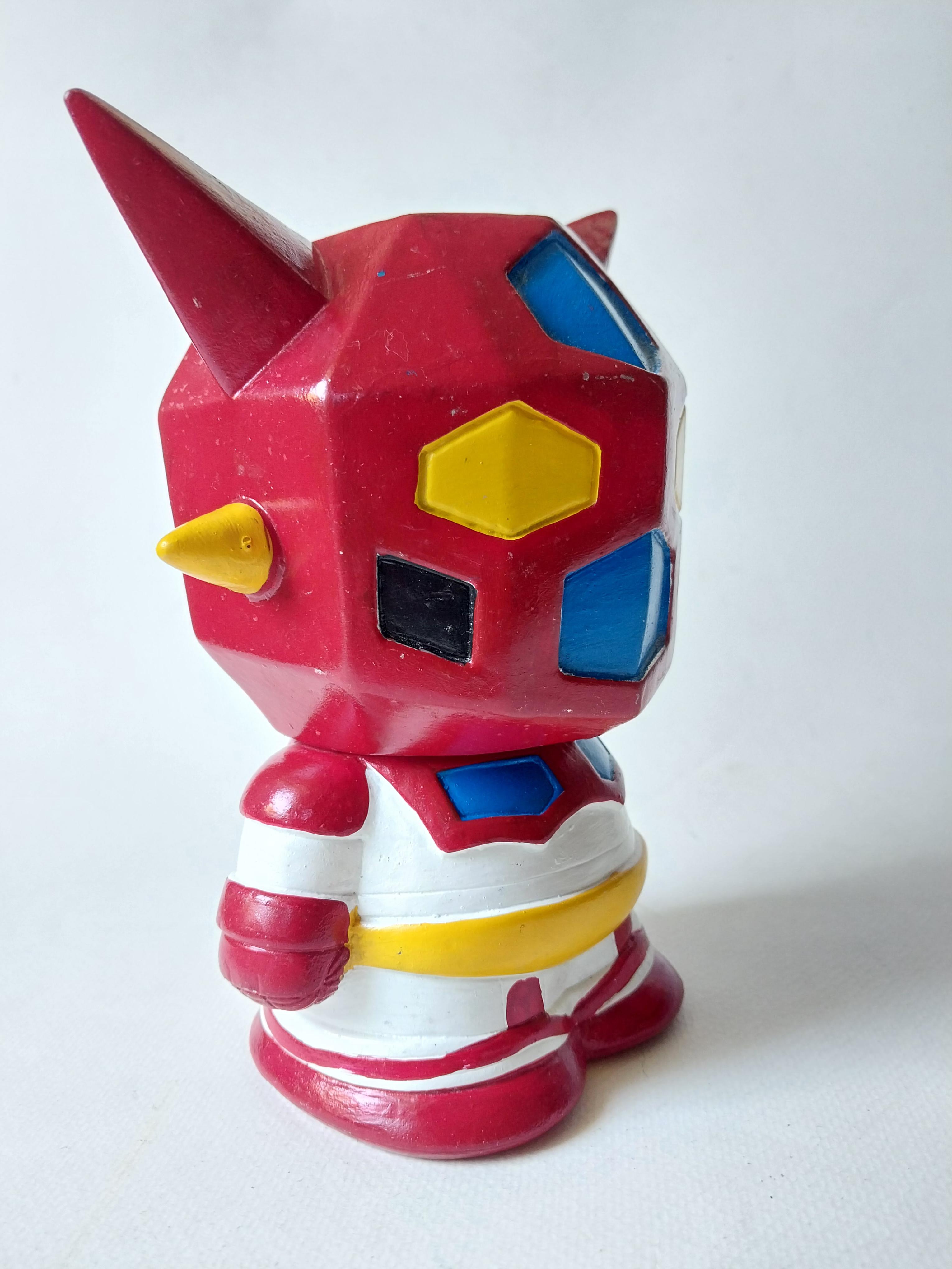 มีหลายภาพ,มีตำหนิ หุ่นเก็ตเตอร์กระปุกออมสินงานซอฟแข็ง ชนาด 6นิ้ว