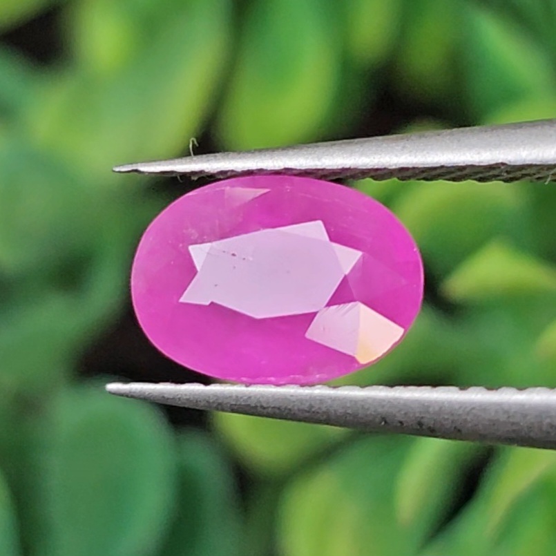 พลอย ชมพู พิ้ง แซฟไฟร์ Pink Sapphire 1.02 กะรัต (Cts.) พลอยแท้ อัญมณีมงคลประจําวันเกิด เครื่องประดับพลอย