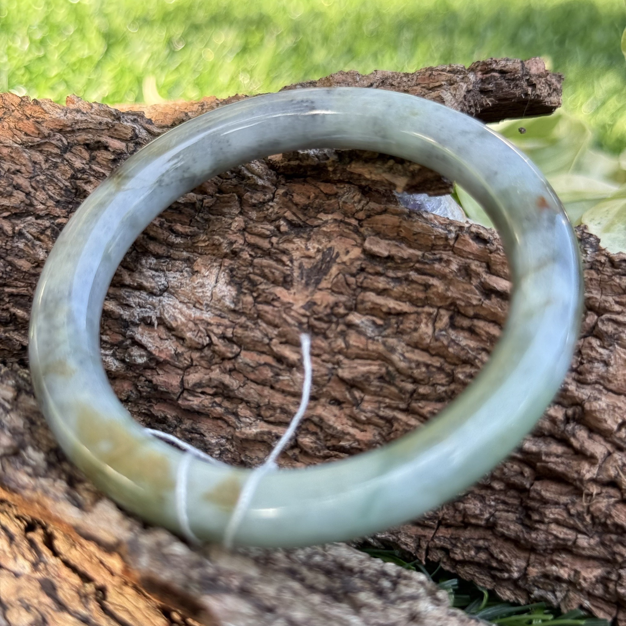 JB6711025 หยก พม่า แท้ Jade กำไลหยก 50.7 มม. (Jadeite bracelet) พม่า (Myanmar)