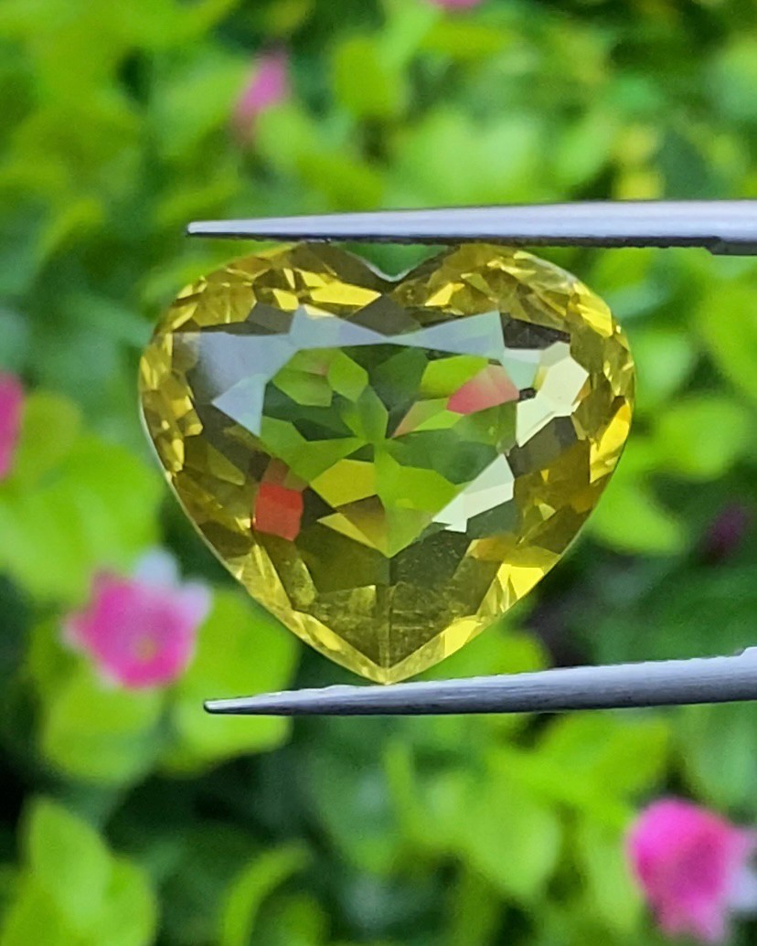 พลอย เลมอนควอตซ์ Lemon Quartz 11.95 กะรัต (Cts.) พลอยแท้ อัญมณีมงคลประจําวันเกิด เครื่องประดับพลอย