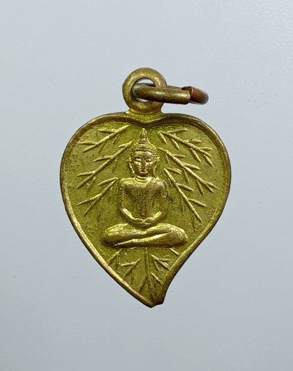 A7786 เหรียญหลวงพ่อโสธร พิมพ์ใบโพธิ์เล็ก ไม่ทราบที่