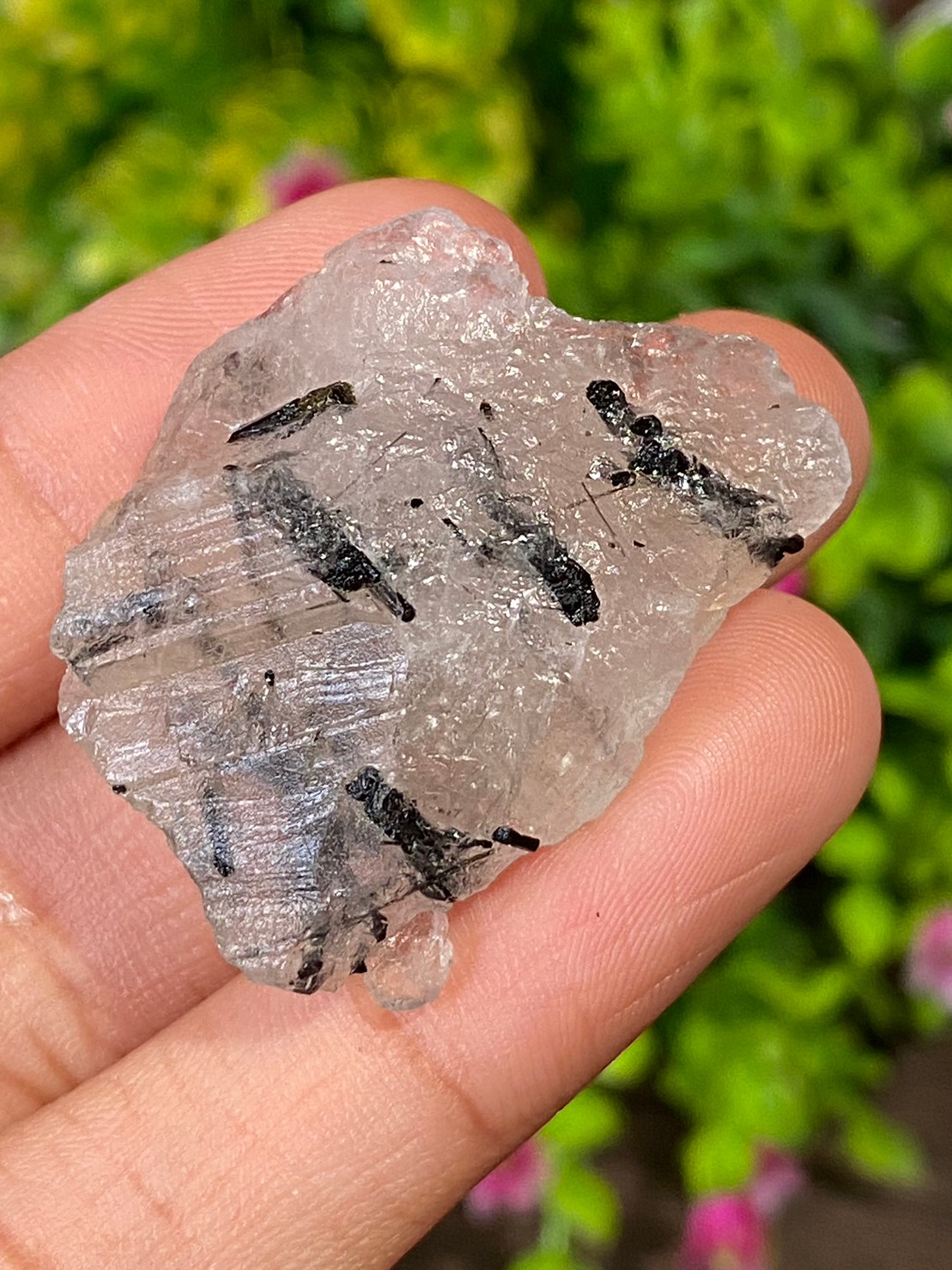 ก้อน ไหมดำ ควอตซ์ แก้วขนเหล็ก Black Rutilated Quartz Rough 69.94 กะรัต Cts. พลอยแท้ อัญมณีมงคลประจําวันเกิด เครื่องประดับพลอย