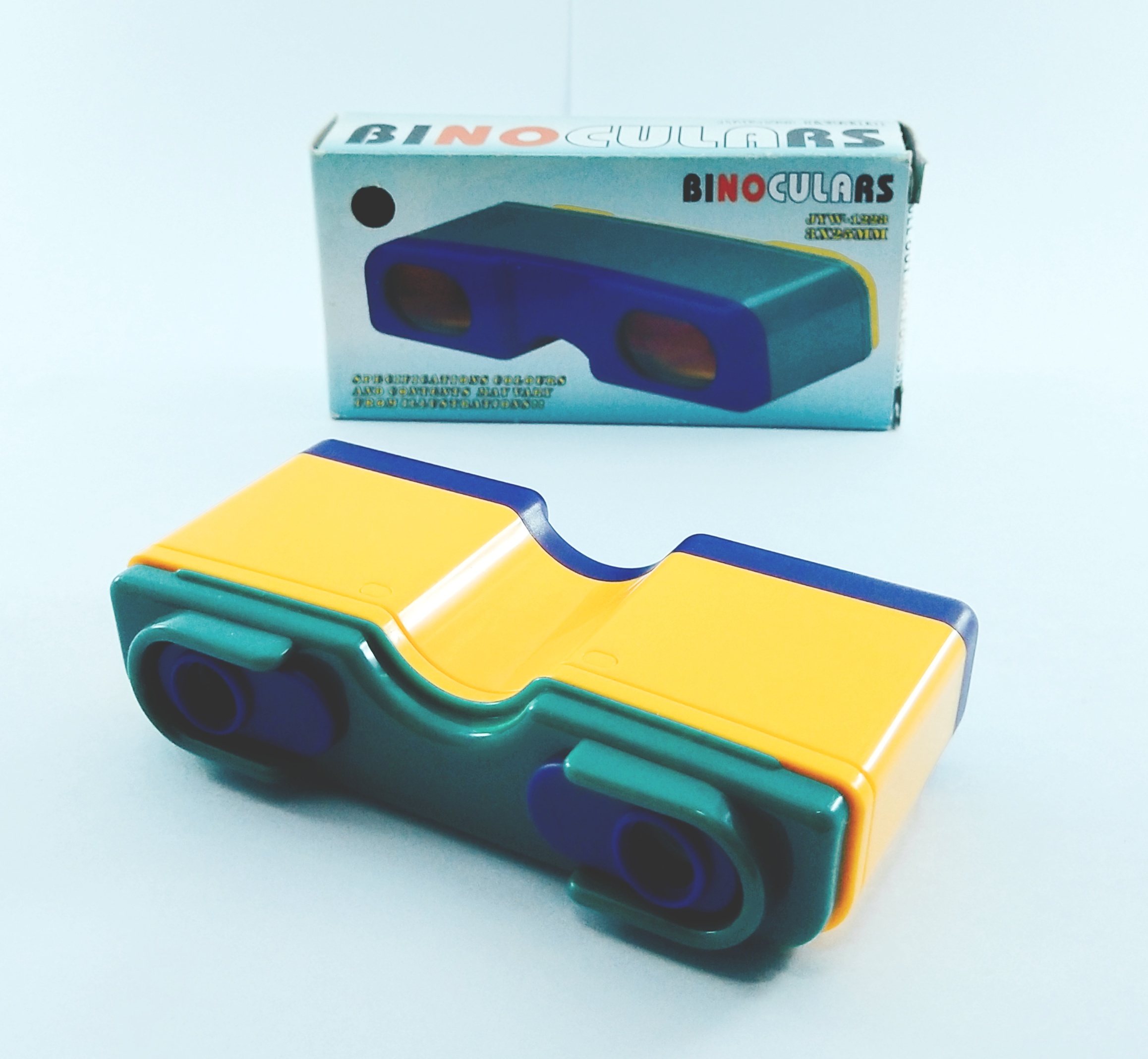 ของสะสม กล้องส่องทางไกลสีน้ำเงิน เหลือง เขียว ตามภาพ สำหรับการโฟกัส รุ่น Pull Out Binoculars for focusing