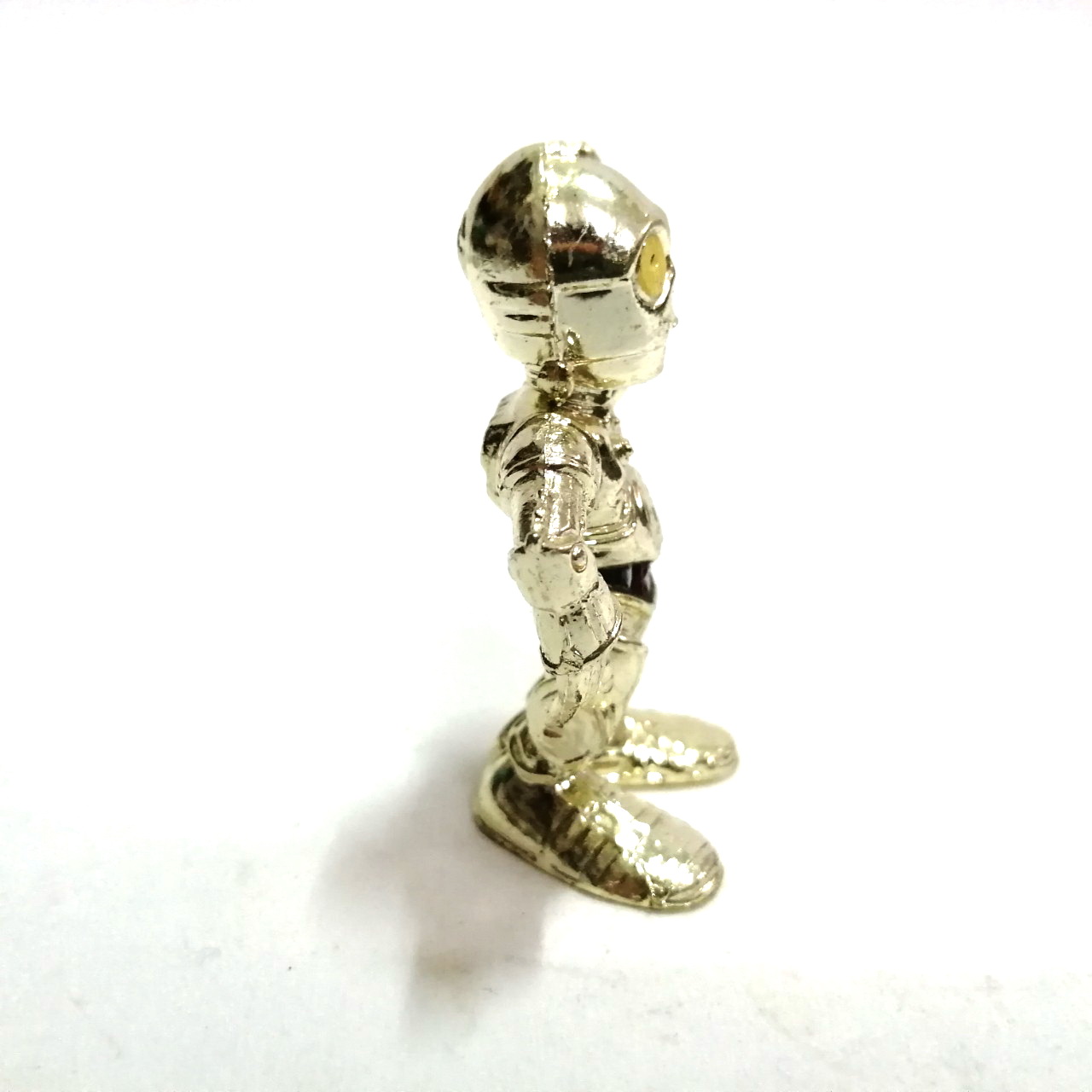 ฟิกเกอร์พลาสติก ตุ๊กตา หุ่น C3PO จากภาพยนตร์ สตาร์วอส์ ขนาดตามรูป งานเก่าเก็บขายตามสภาพ